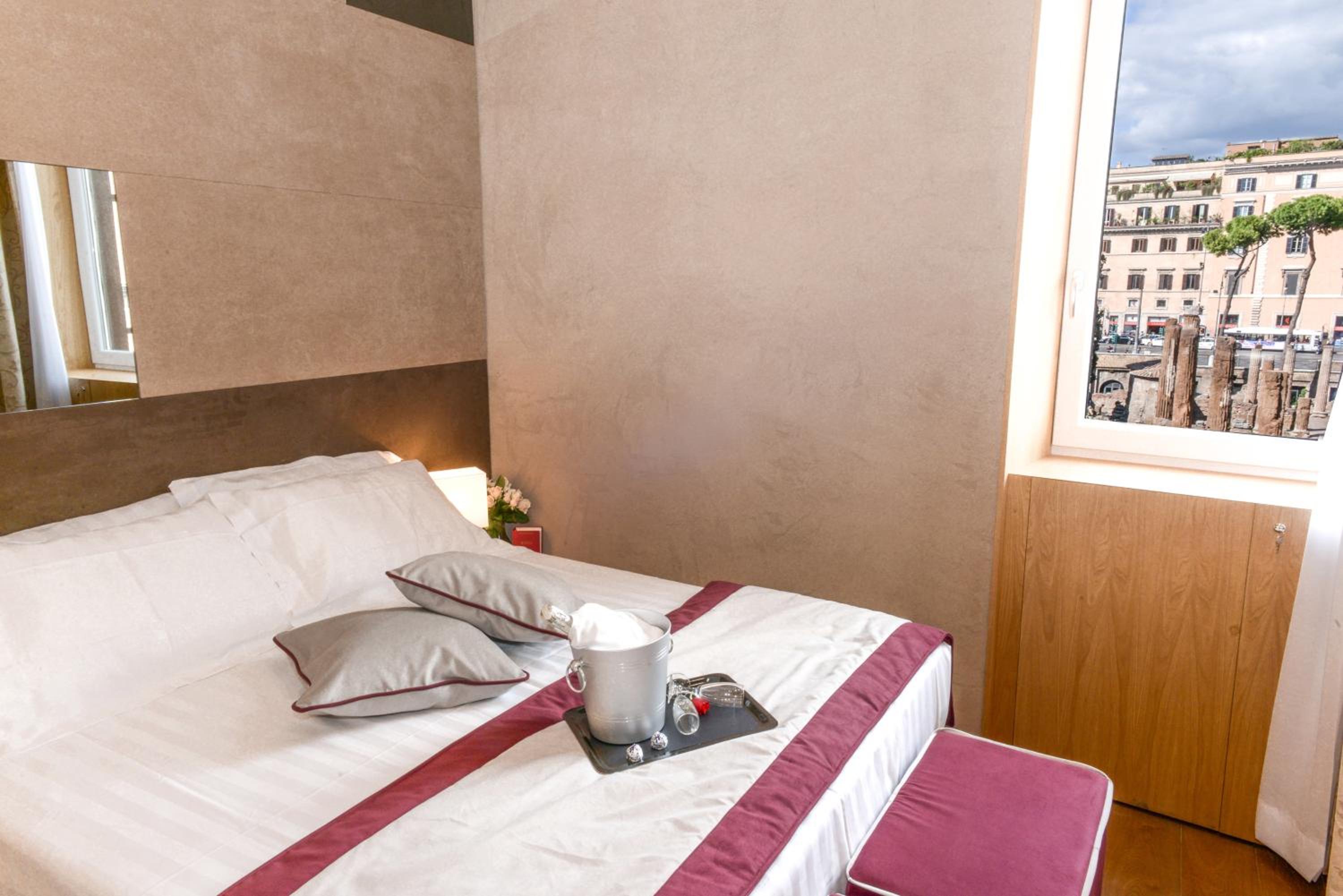 Superior Room with City View photo 1