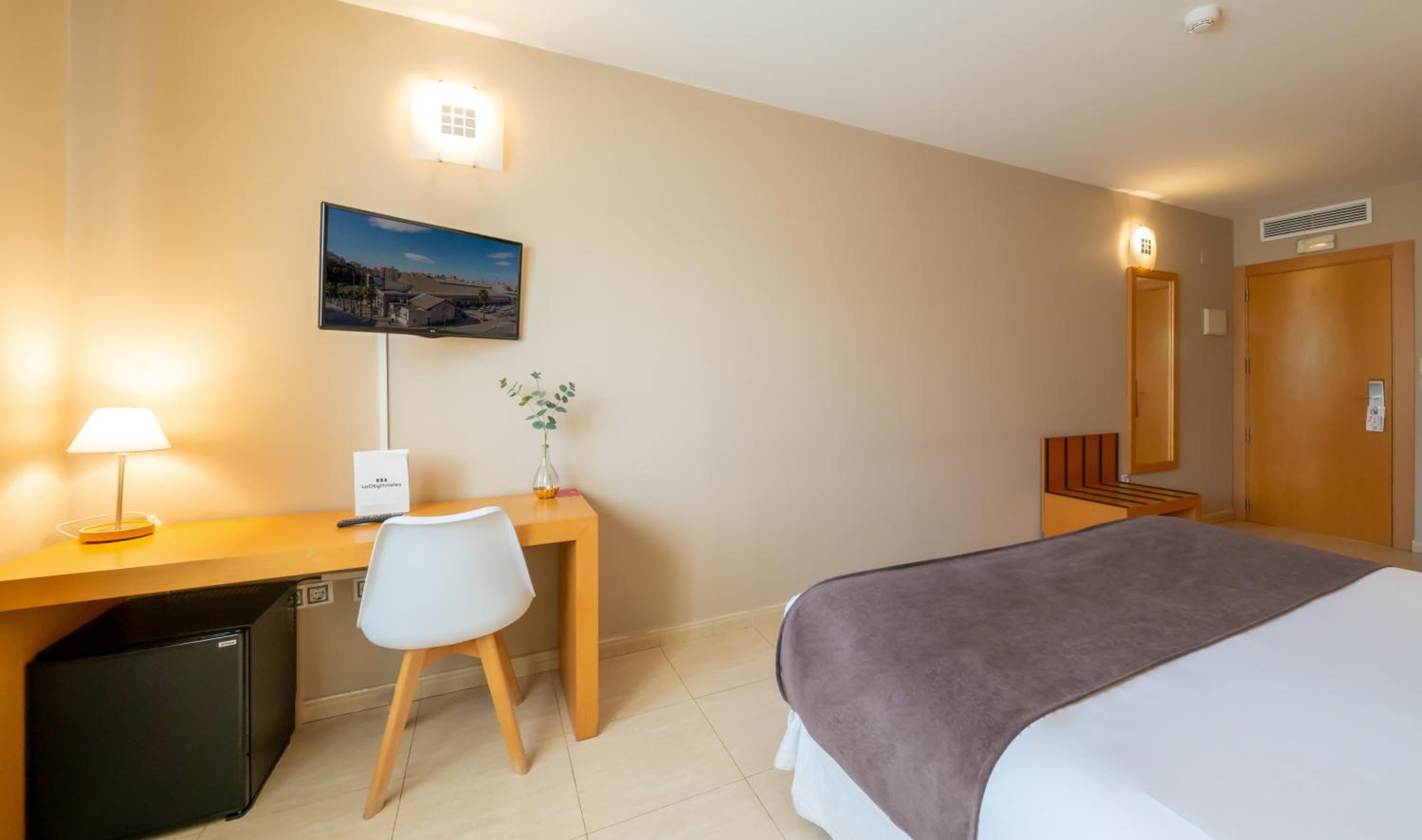 Double Room - Photo 2