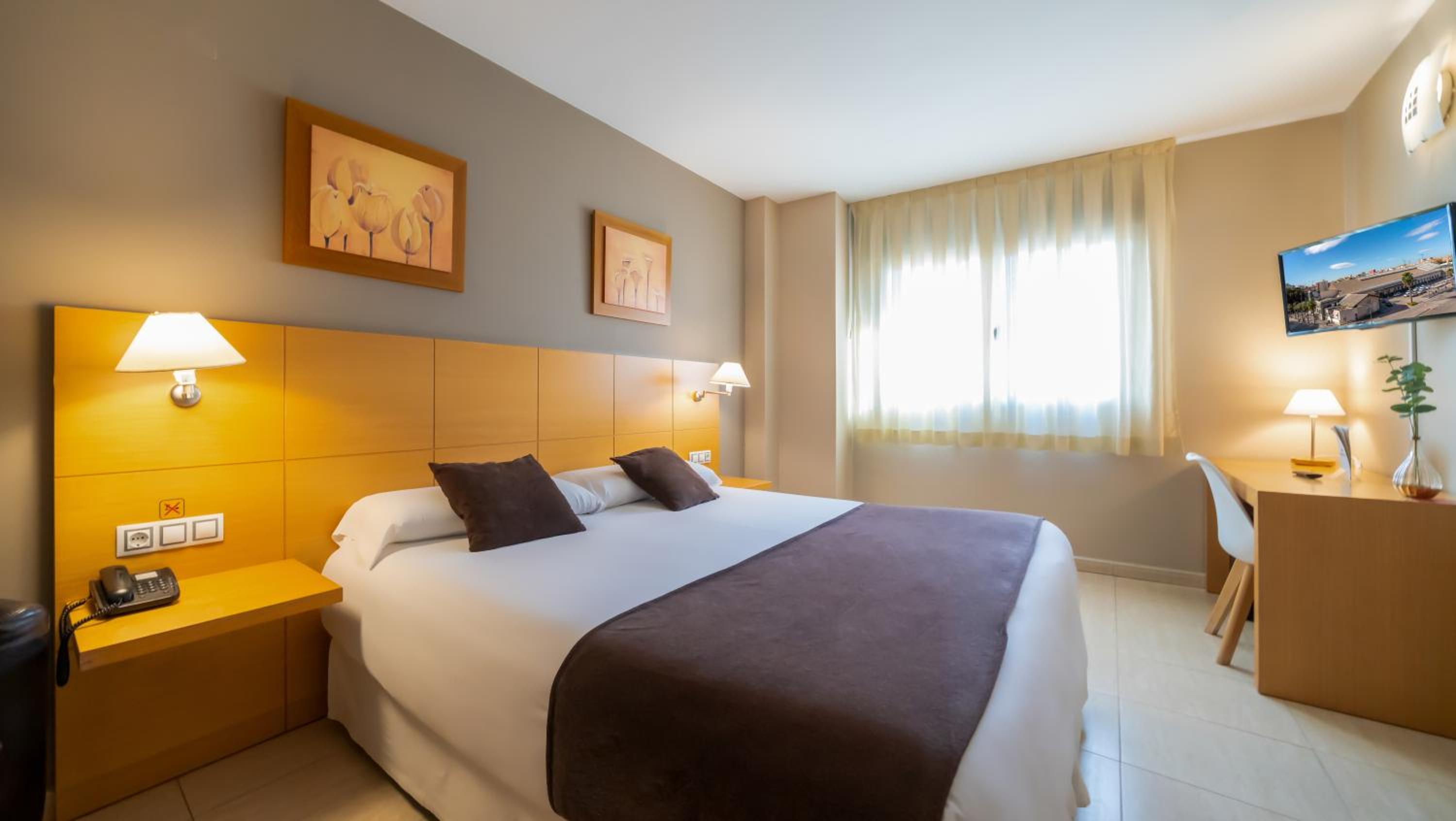 Double Room - Photo 9