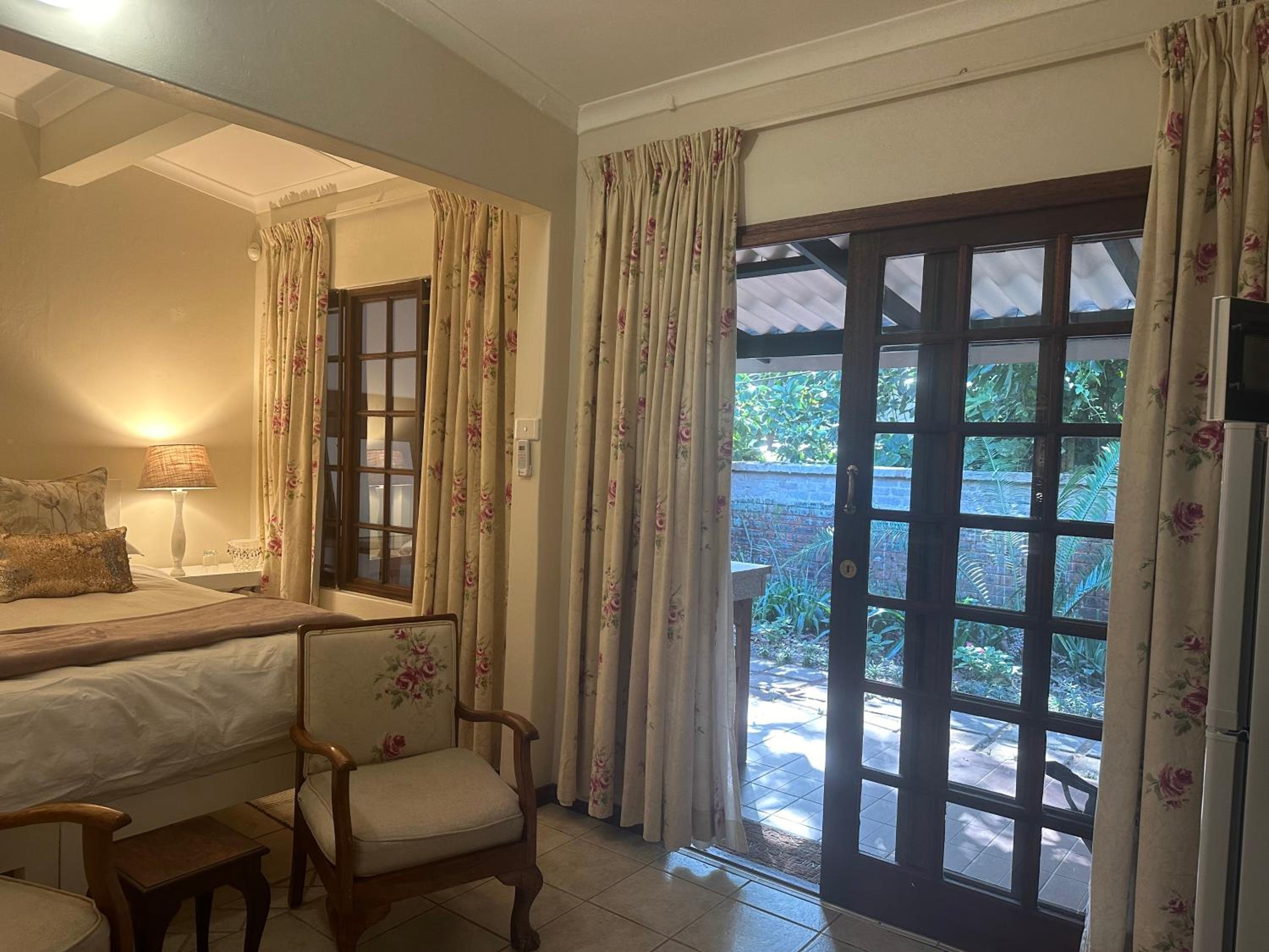 Classic King Room - Photo 4
