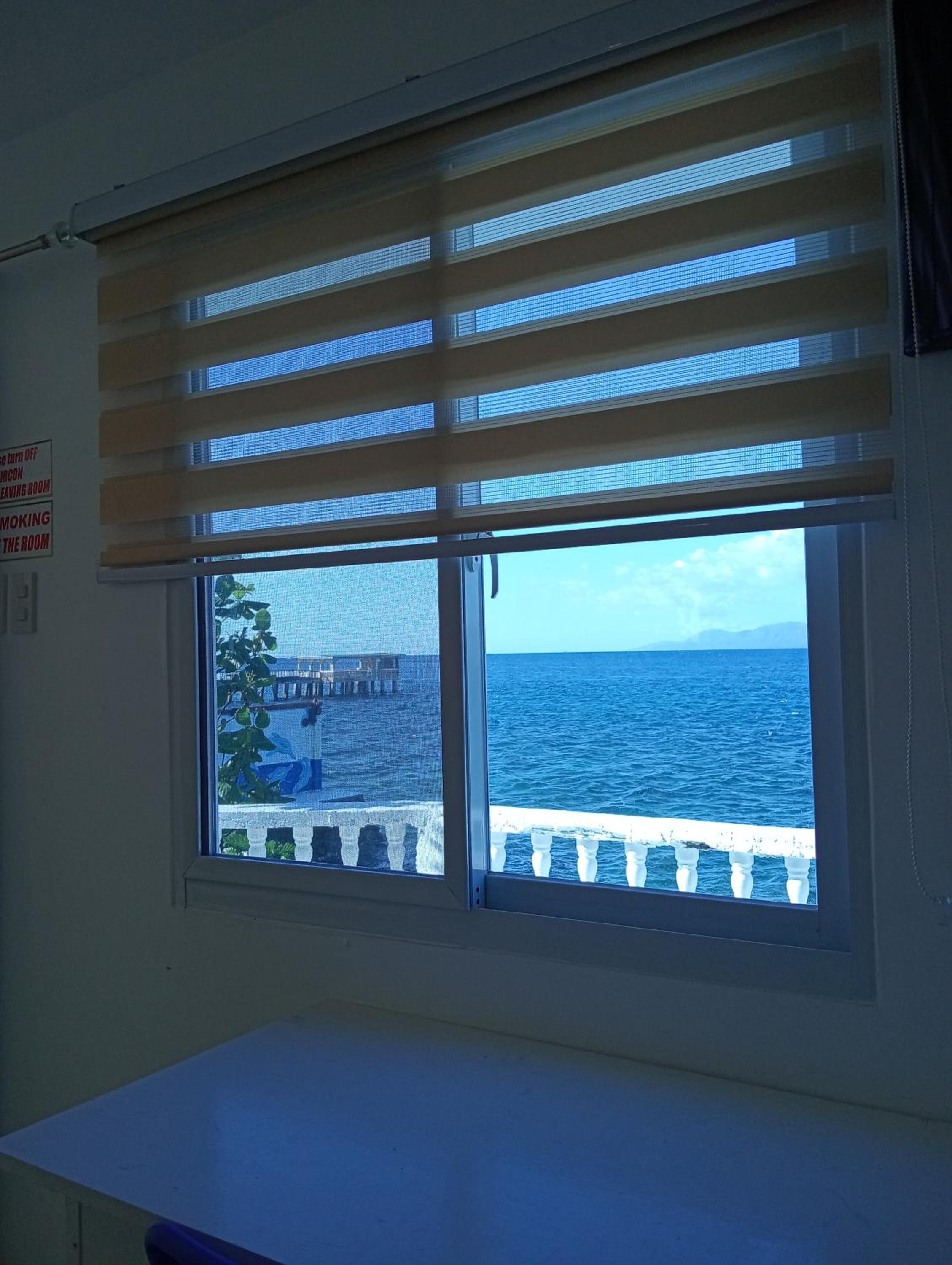Family Room with Sea View - Photo 3