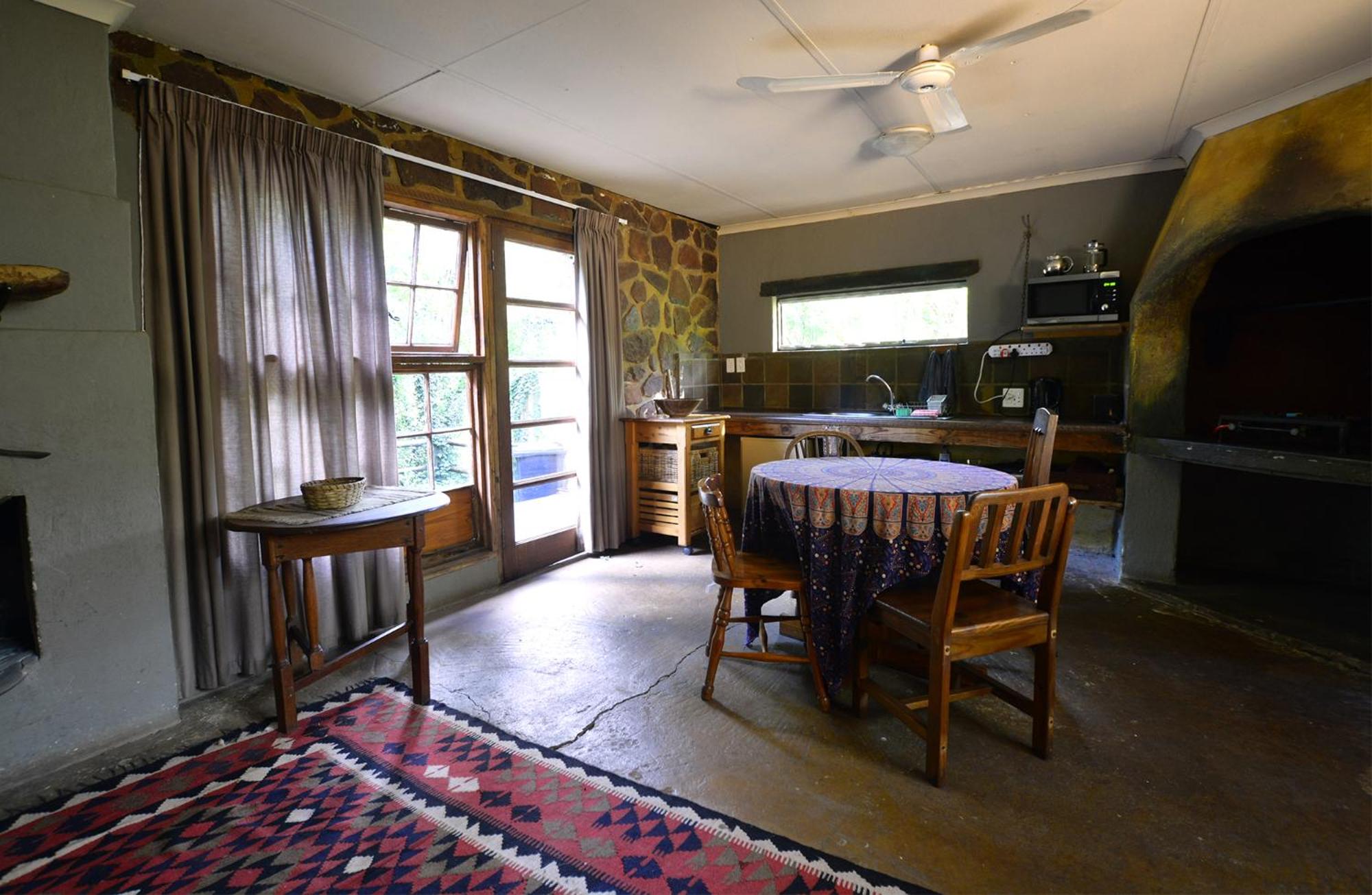 Two-Bedroom Cottage - Photo 11