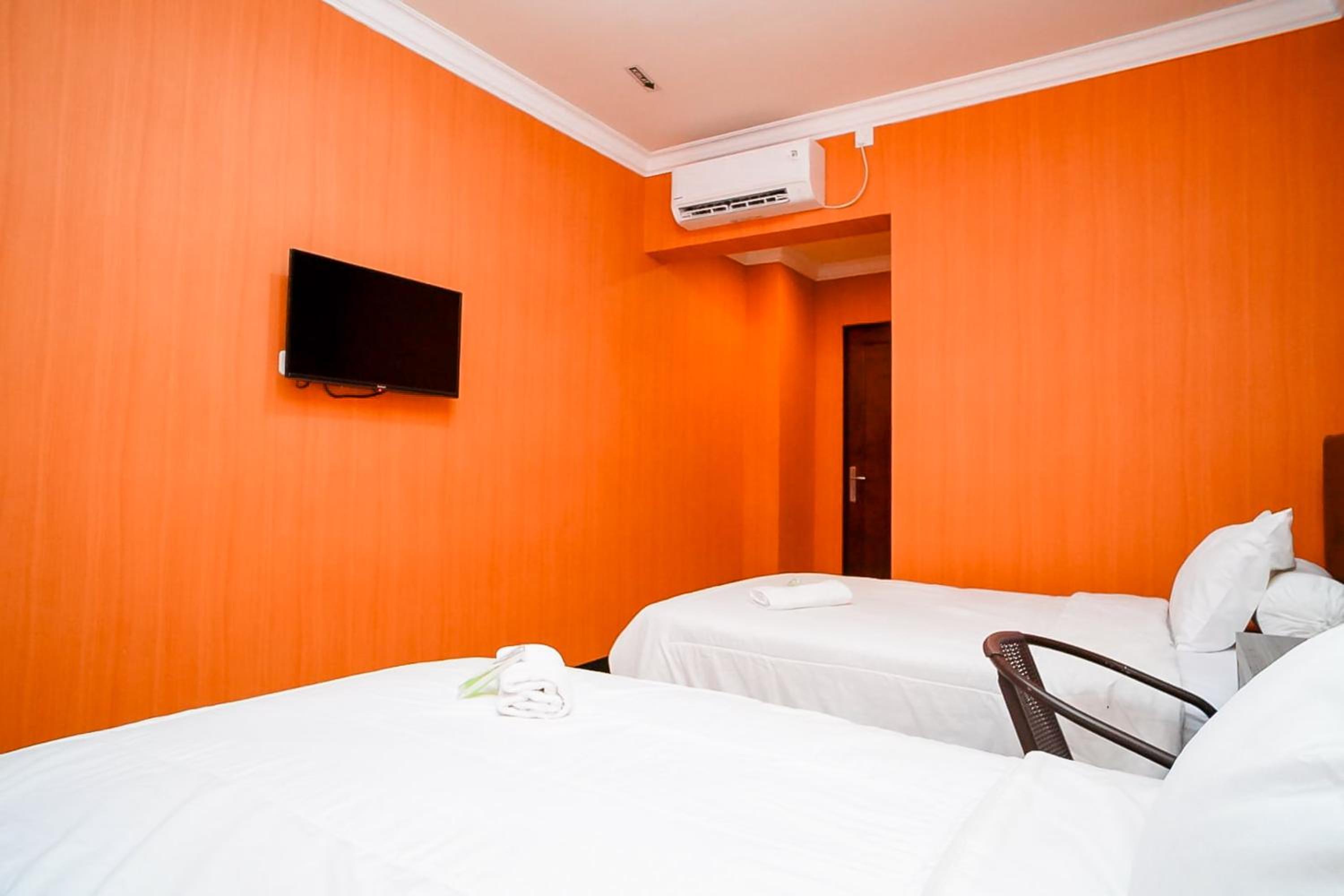 Twin Room - Photo 5