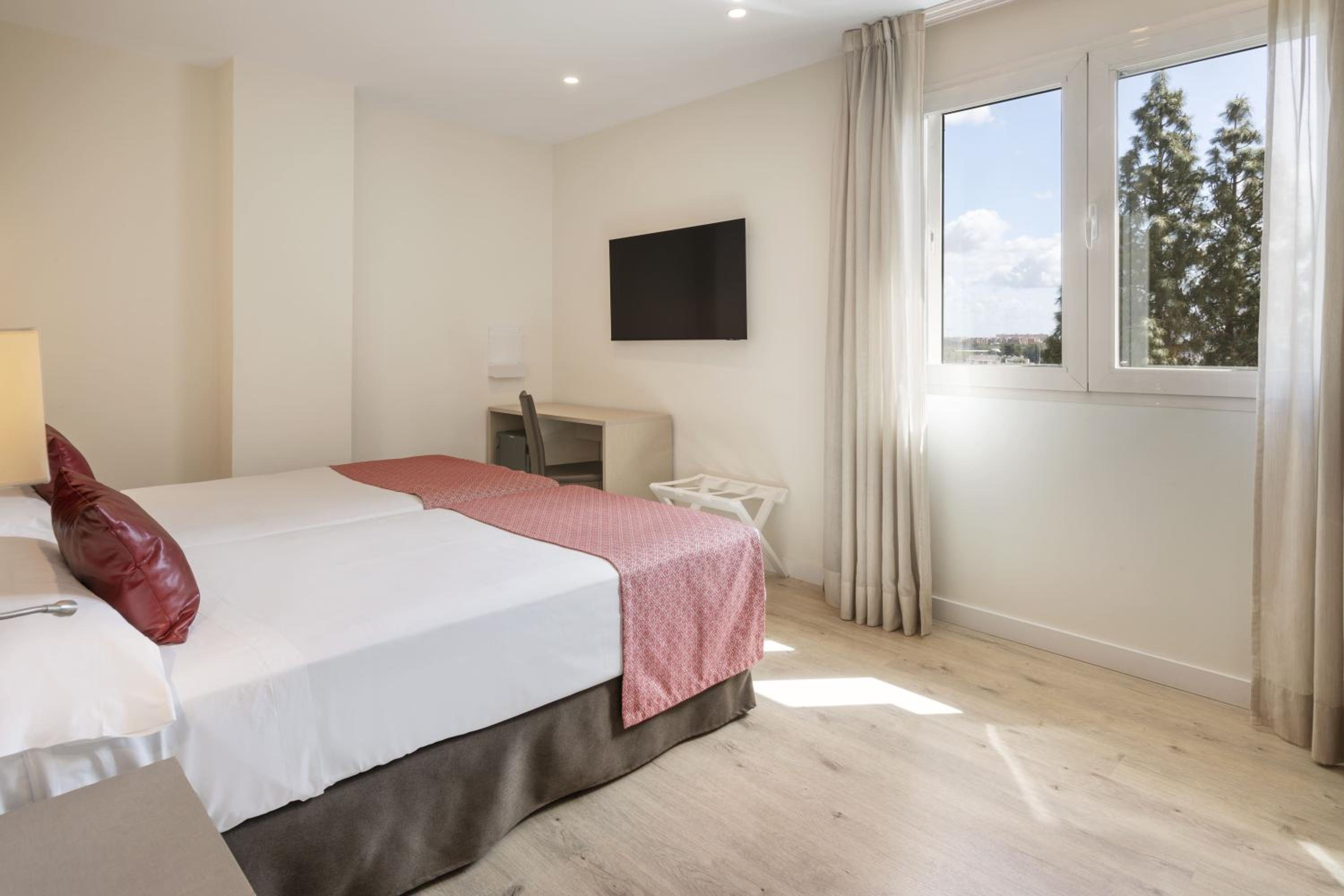 Double Room - Photo 4