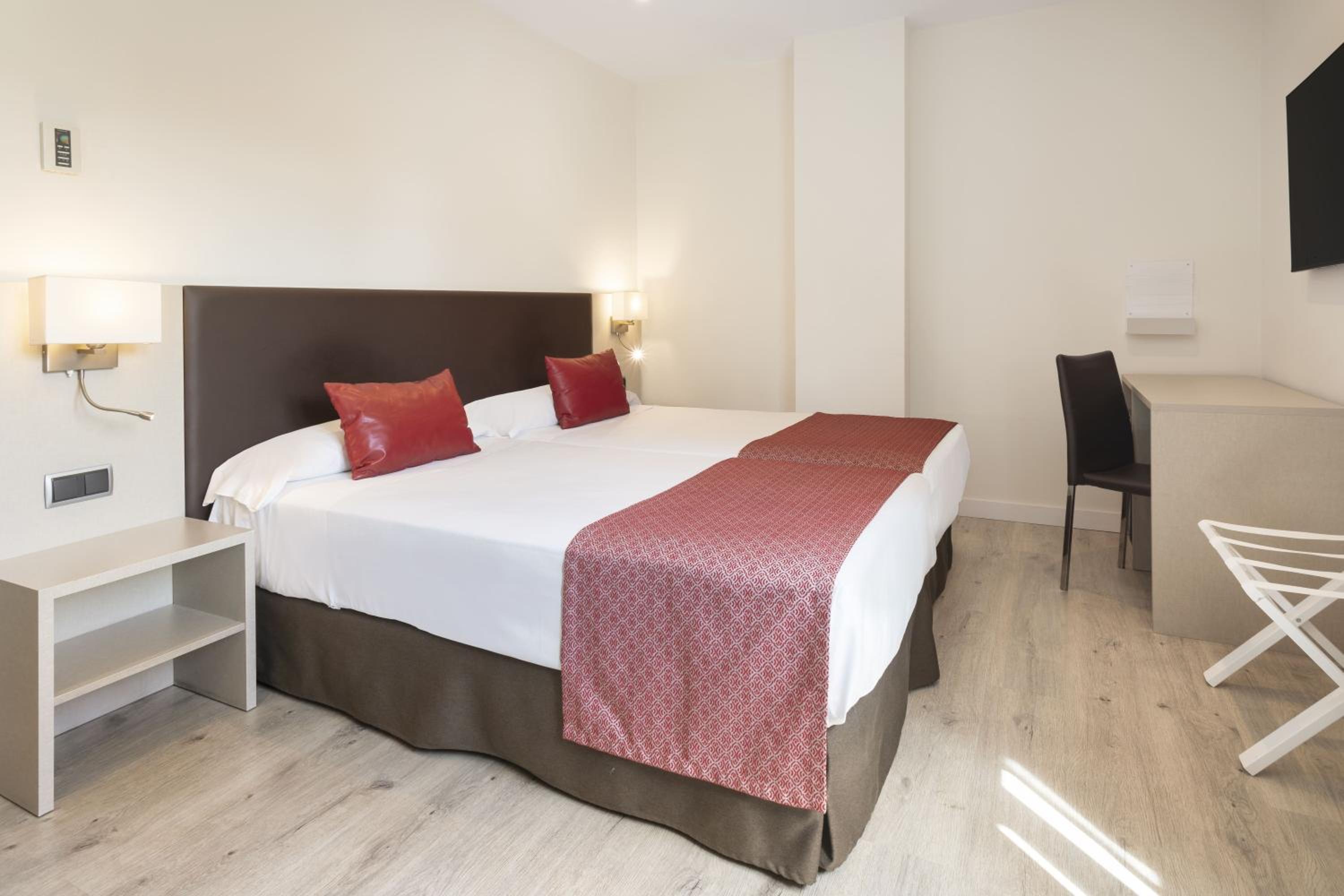 Double Room - Photo 1