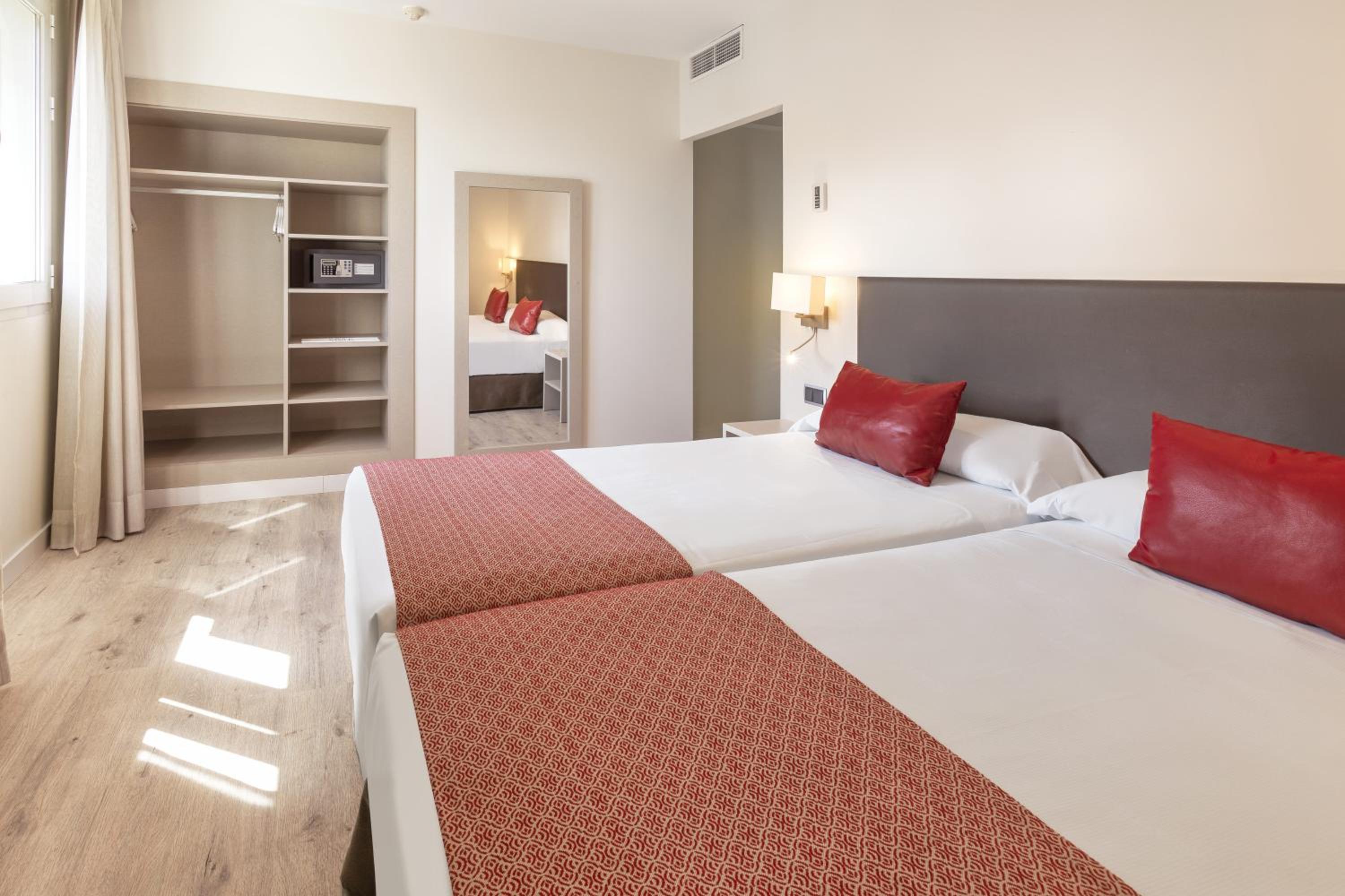 Double Room - Photo 3