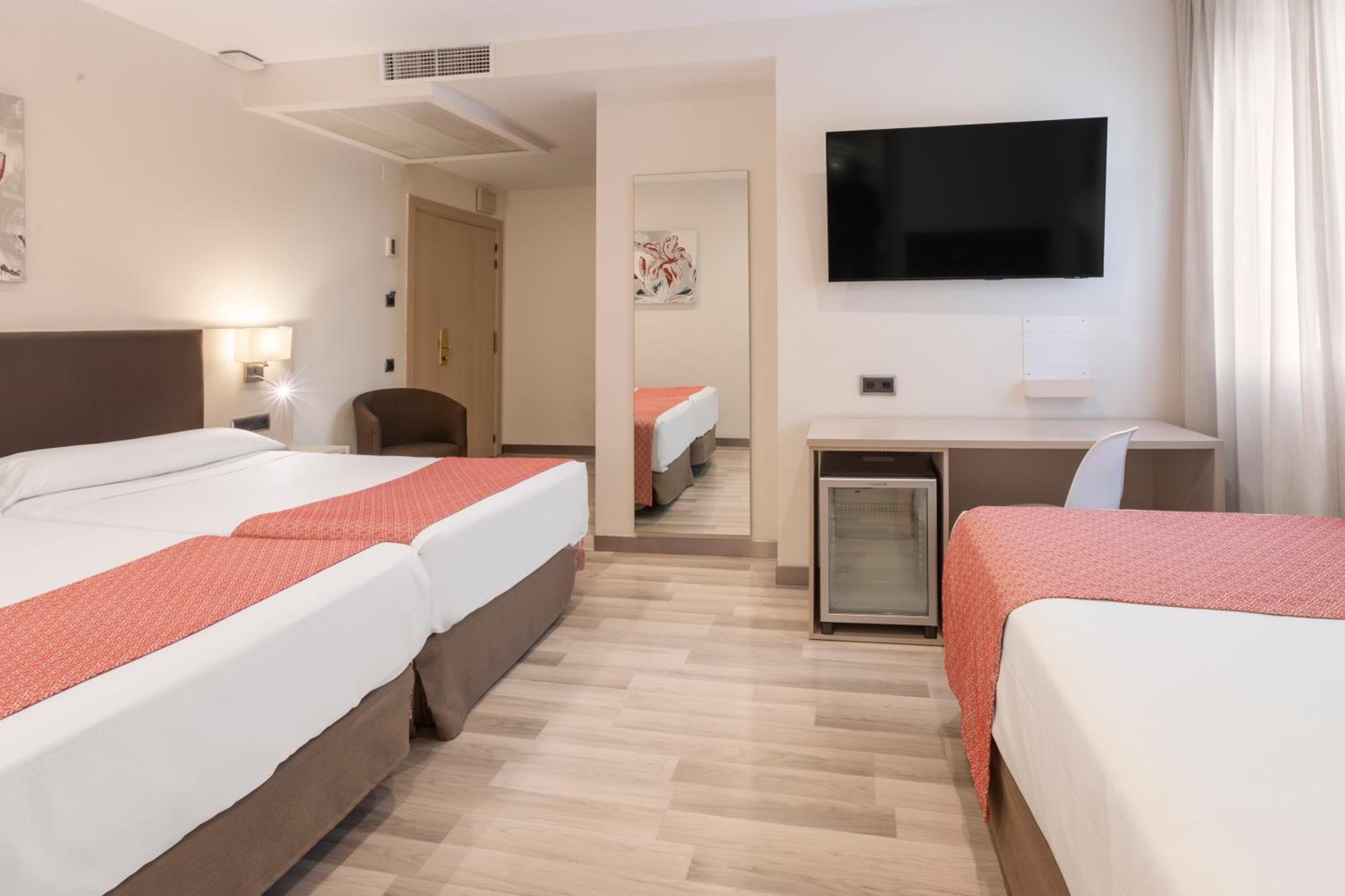 Triple Room - Photo 2