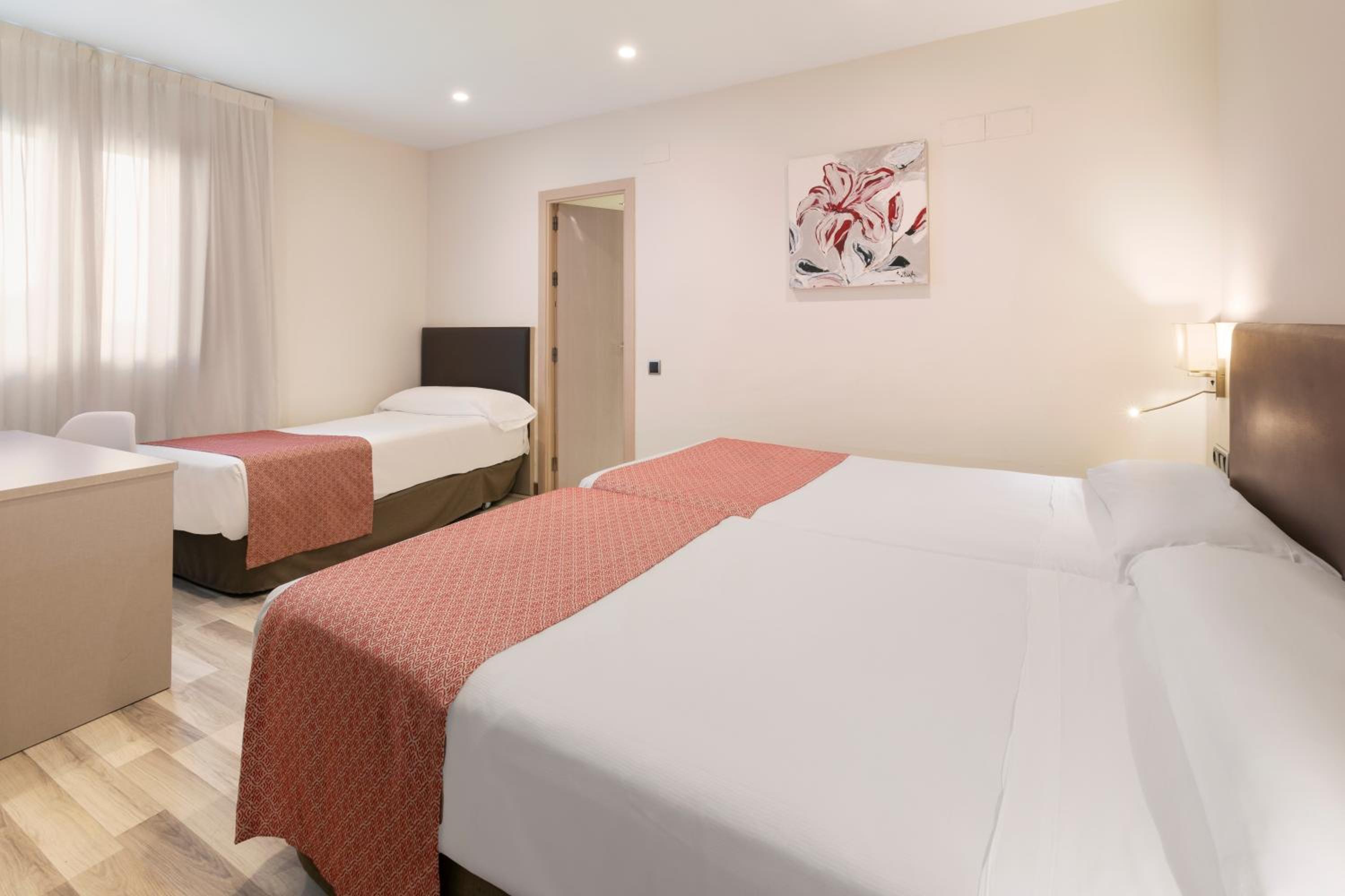 Triple Room - Photo 5