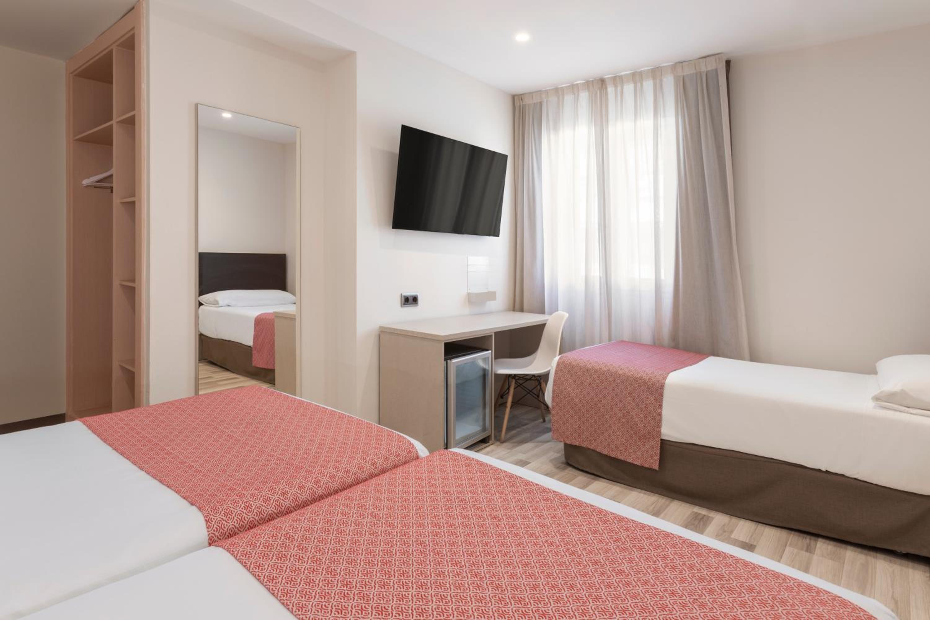 Triple Room - Photo 1