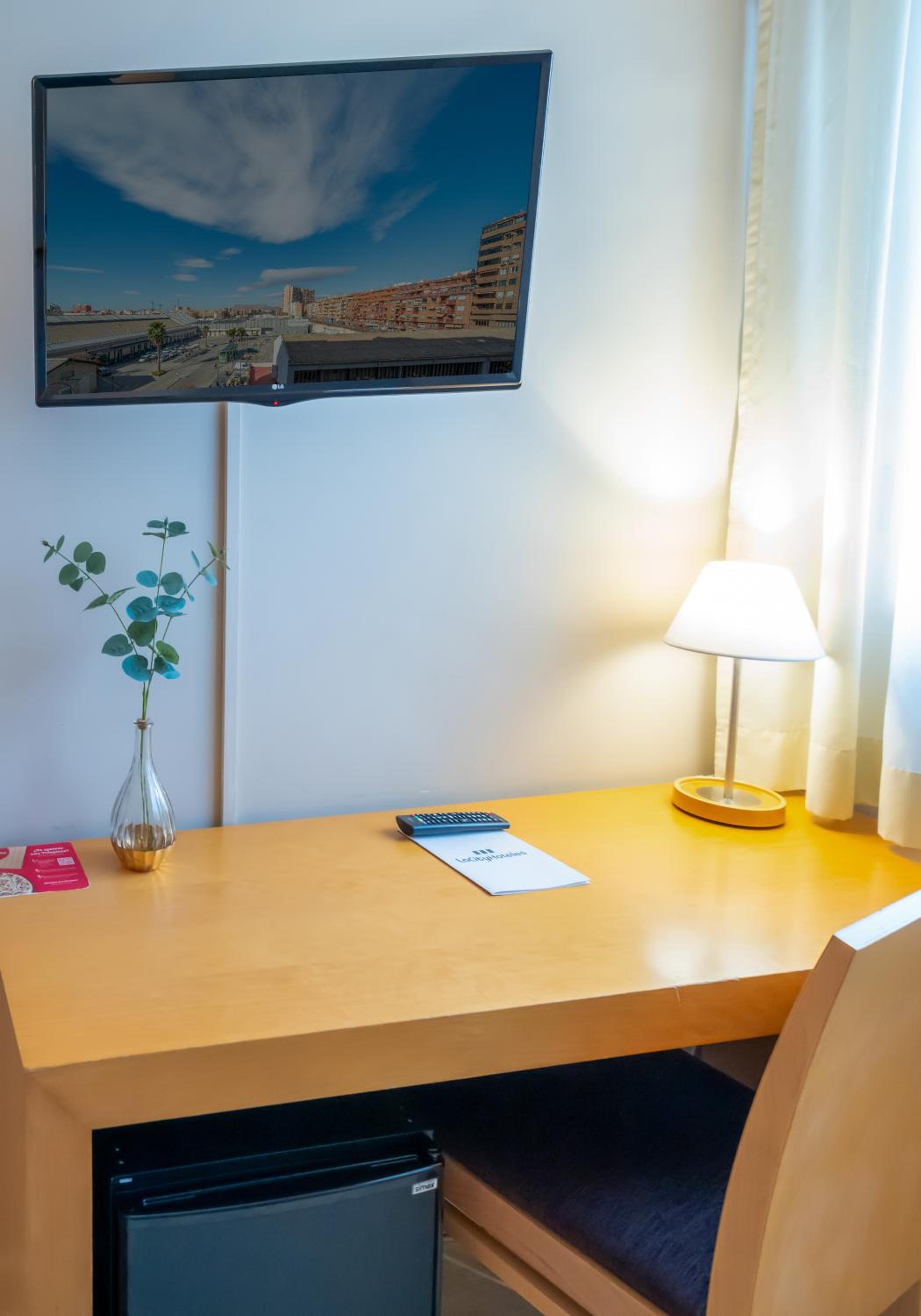 Twin Room - Photo 4