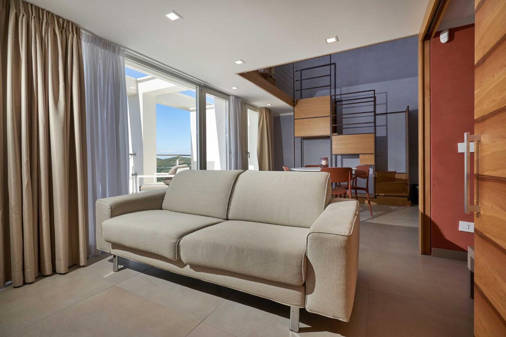 Quadruple Room with Sea View - Photo 9