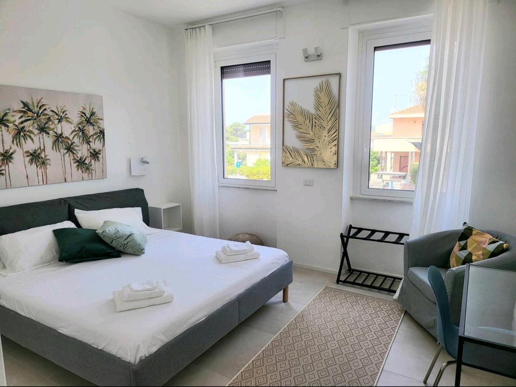 Two-Bedroom Deluxe Apartment with Balcony