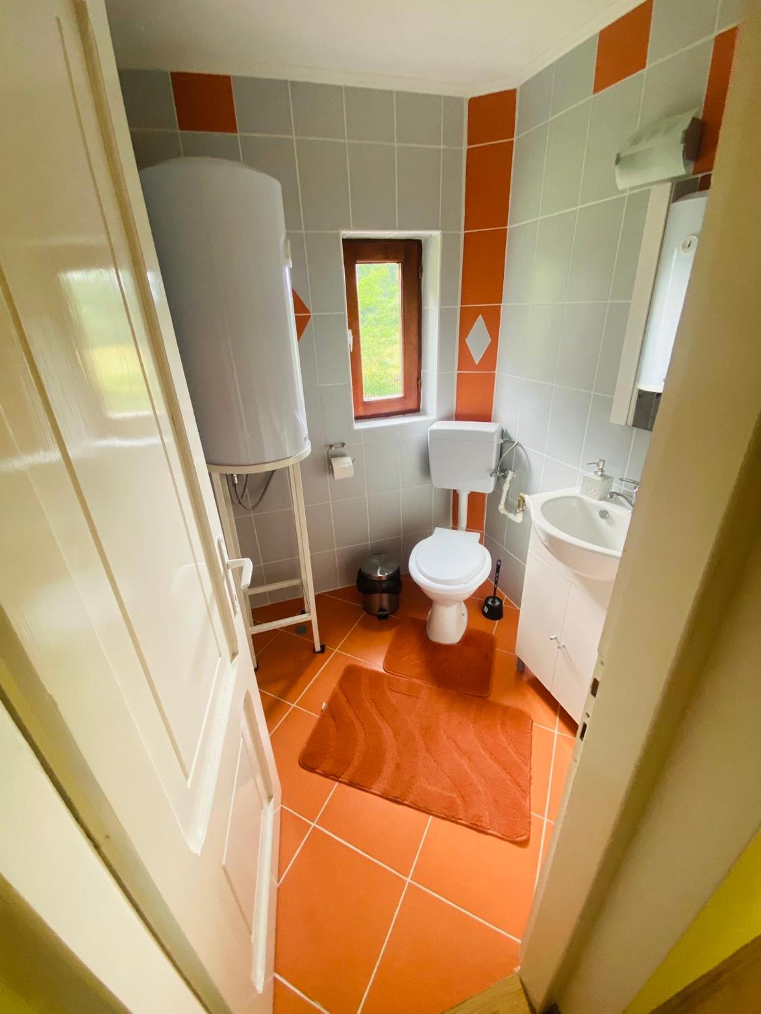 Four-Bedroom House photo 2