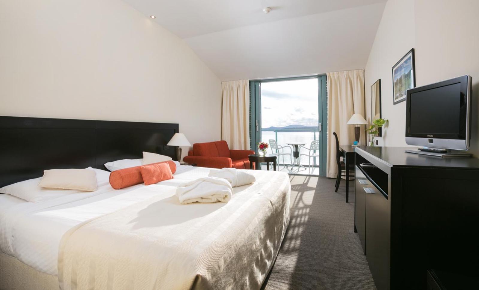 Standard Single Room with Mountain View
