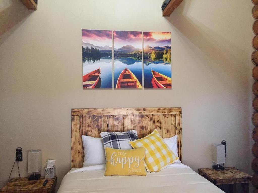 Queen Room photo 2