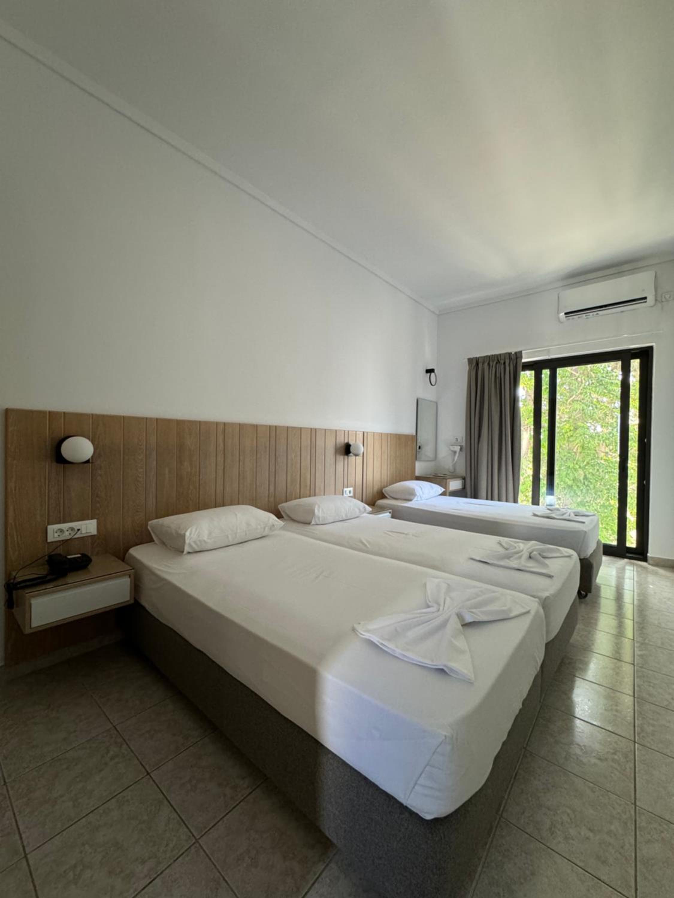 Triple Room - Photo 10
