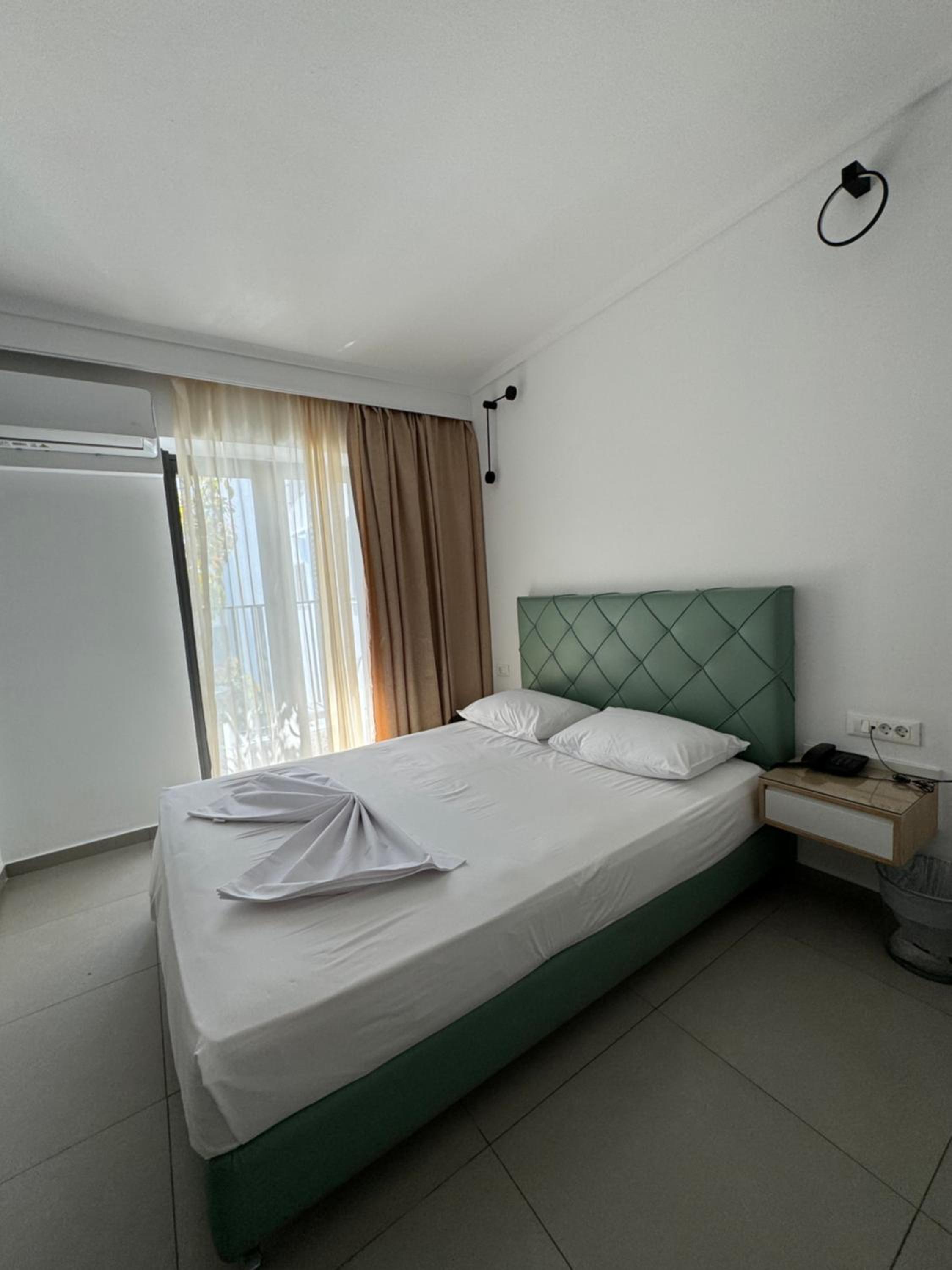 Triple Room - Photo 11