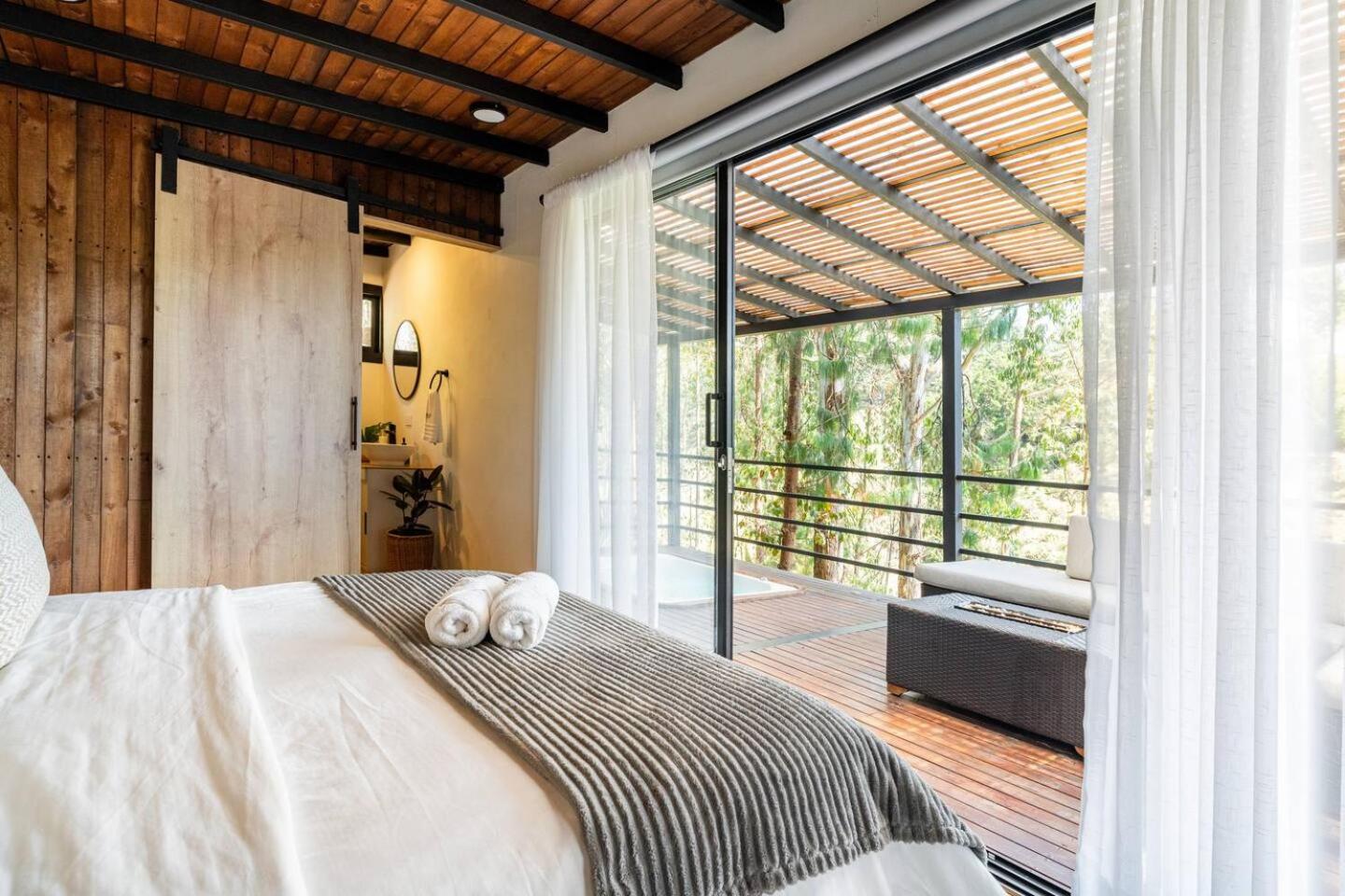 Queen Room With Balcony photo 1