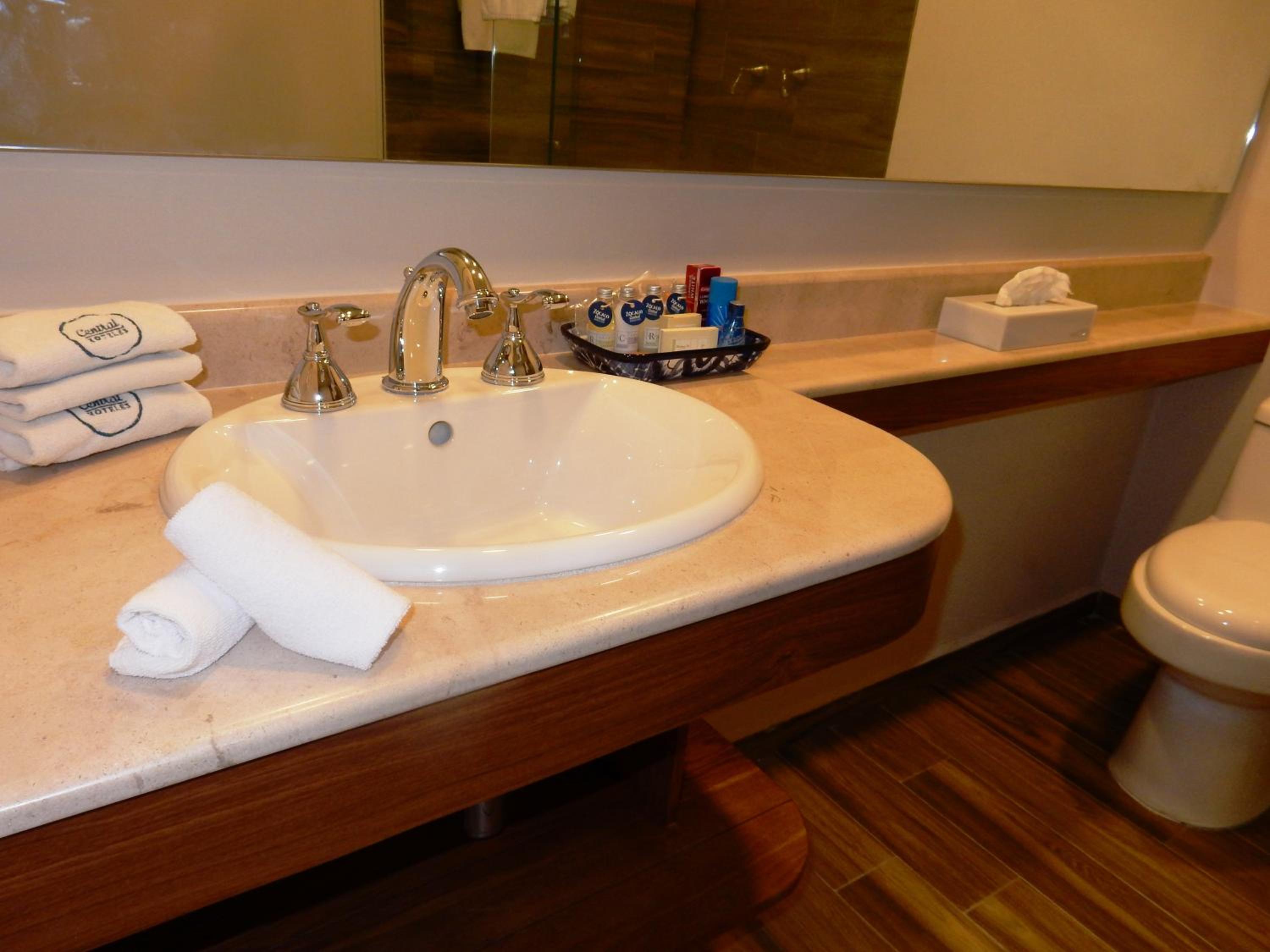 Standard Room, 1 Bedroom thumbnail 6
