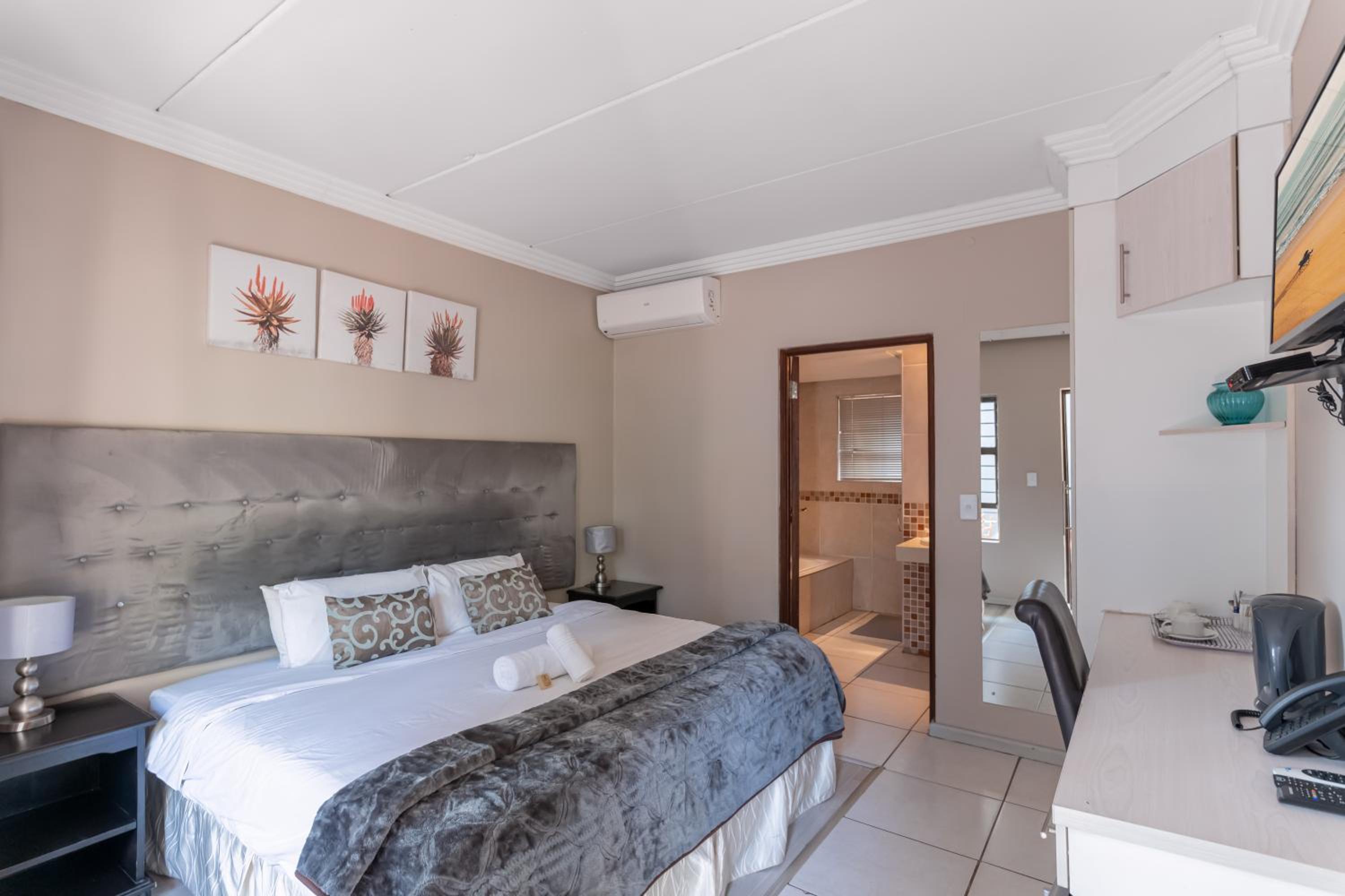 Standard Room with Shower photo 2