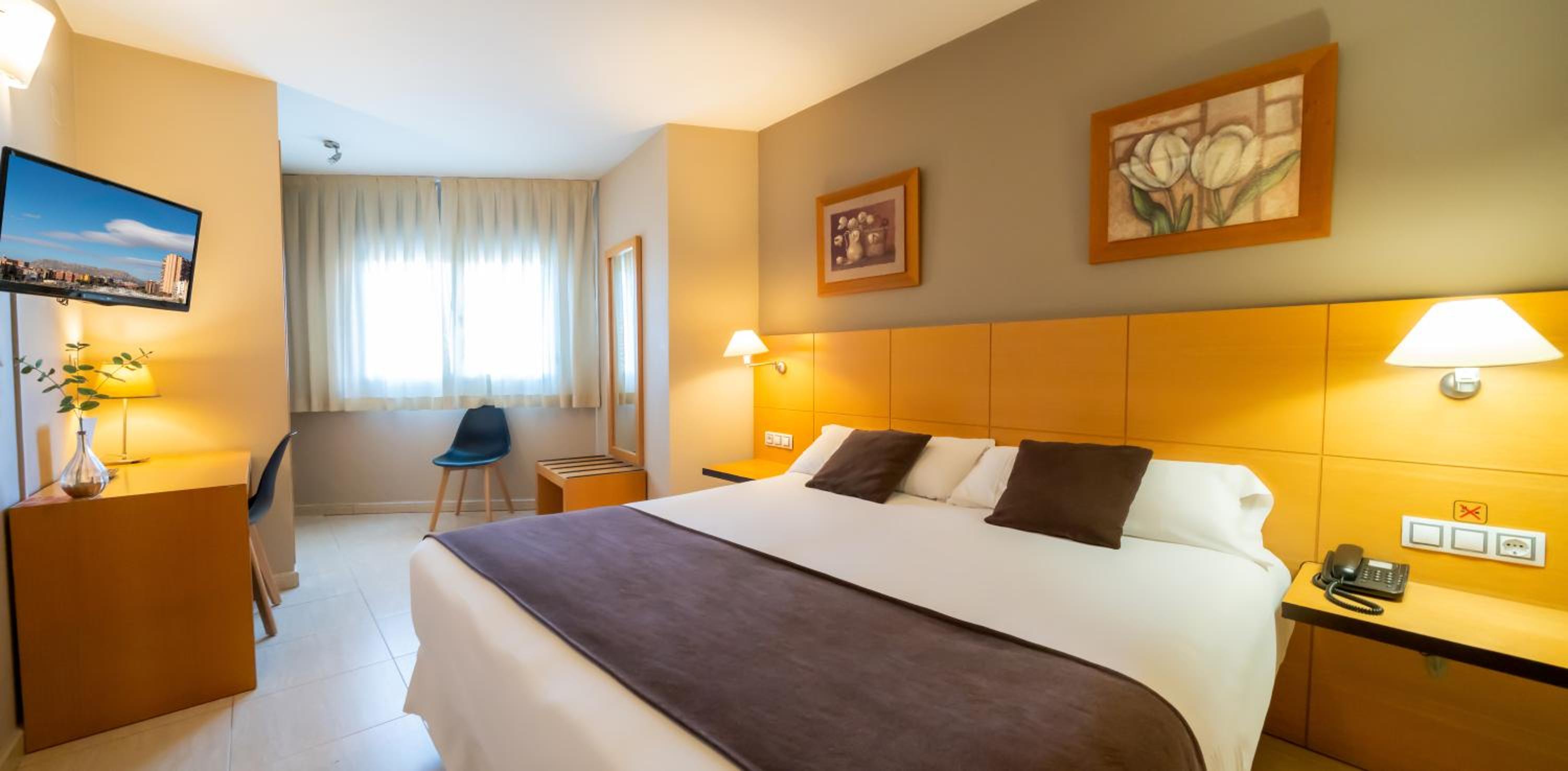 Double Room - Photo 16