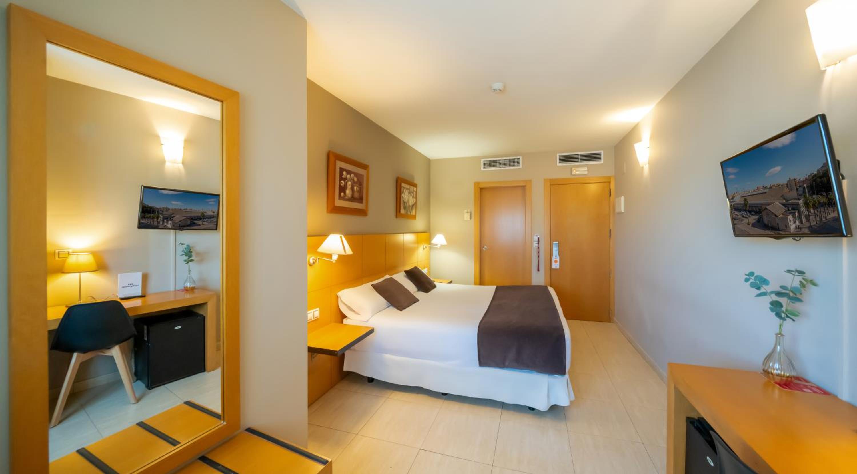 Double Room - Photo 19