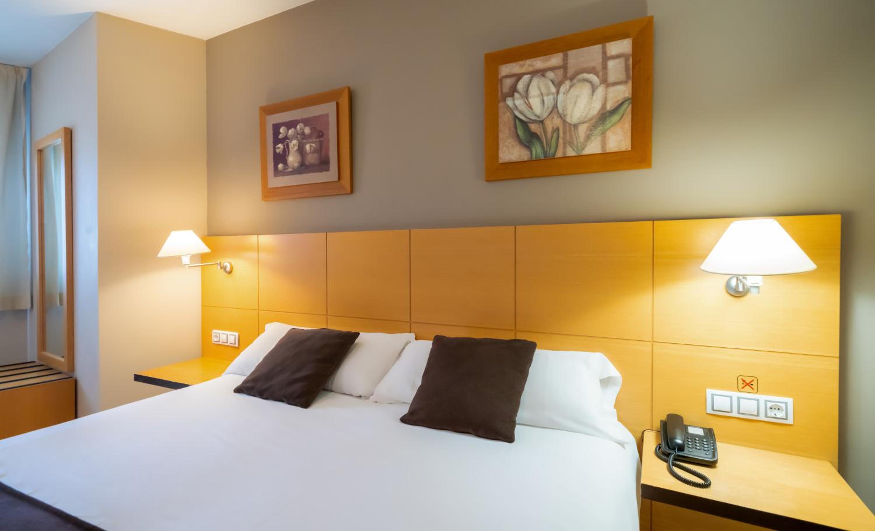 Double Room - Photo 18