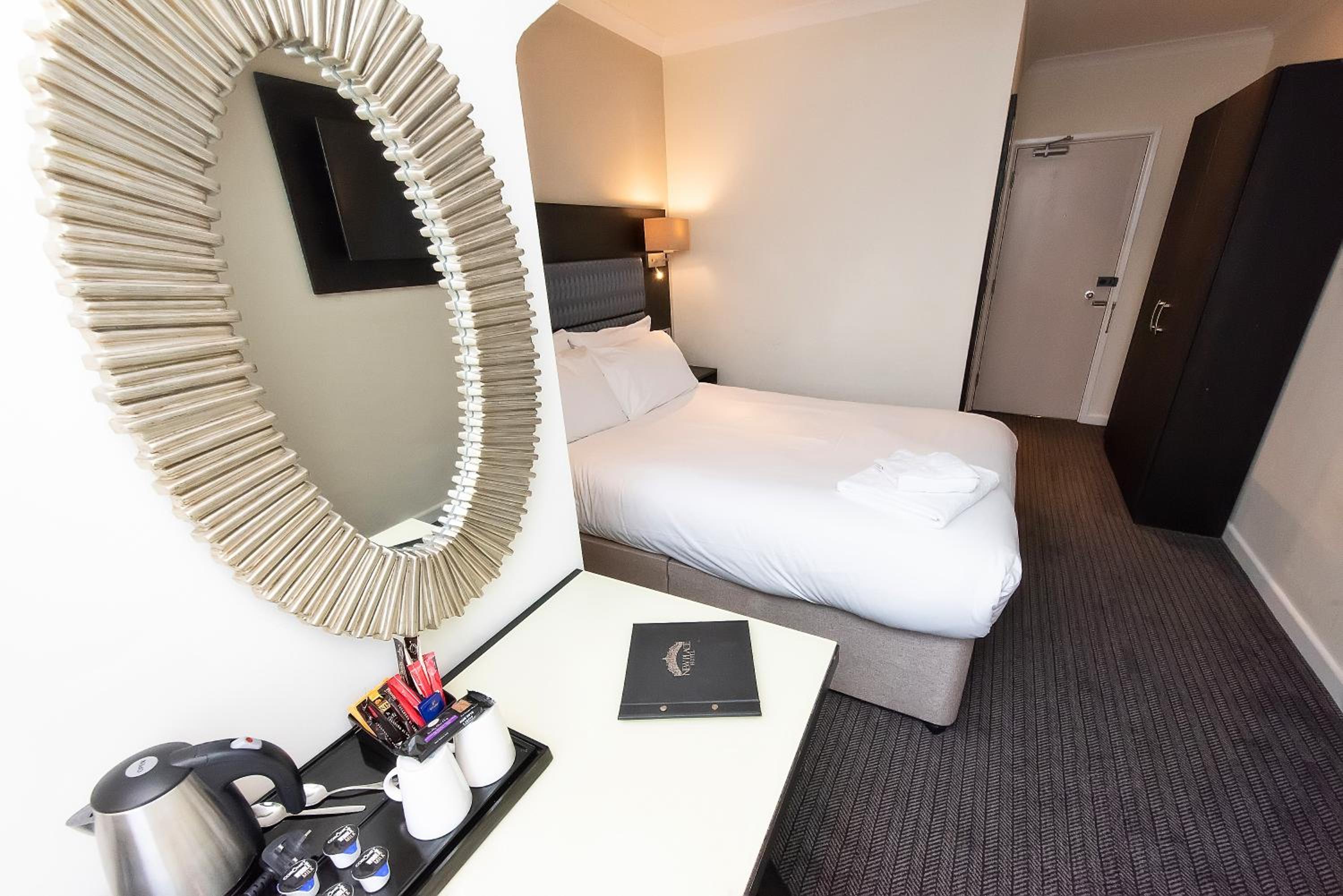 Standard Double Room - Photo 4