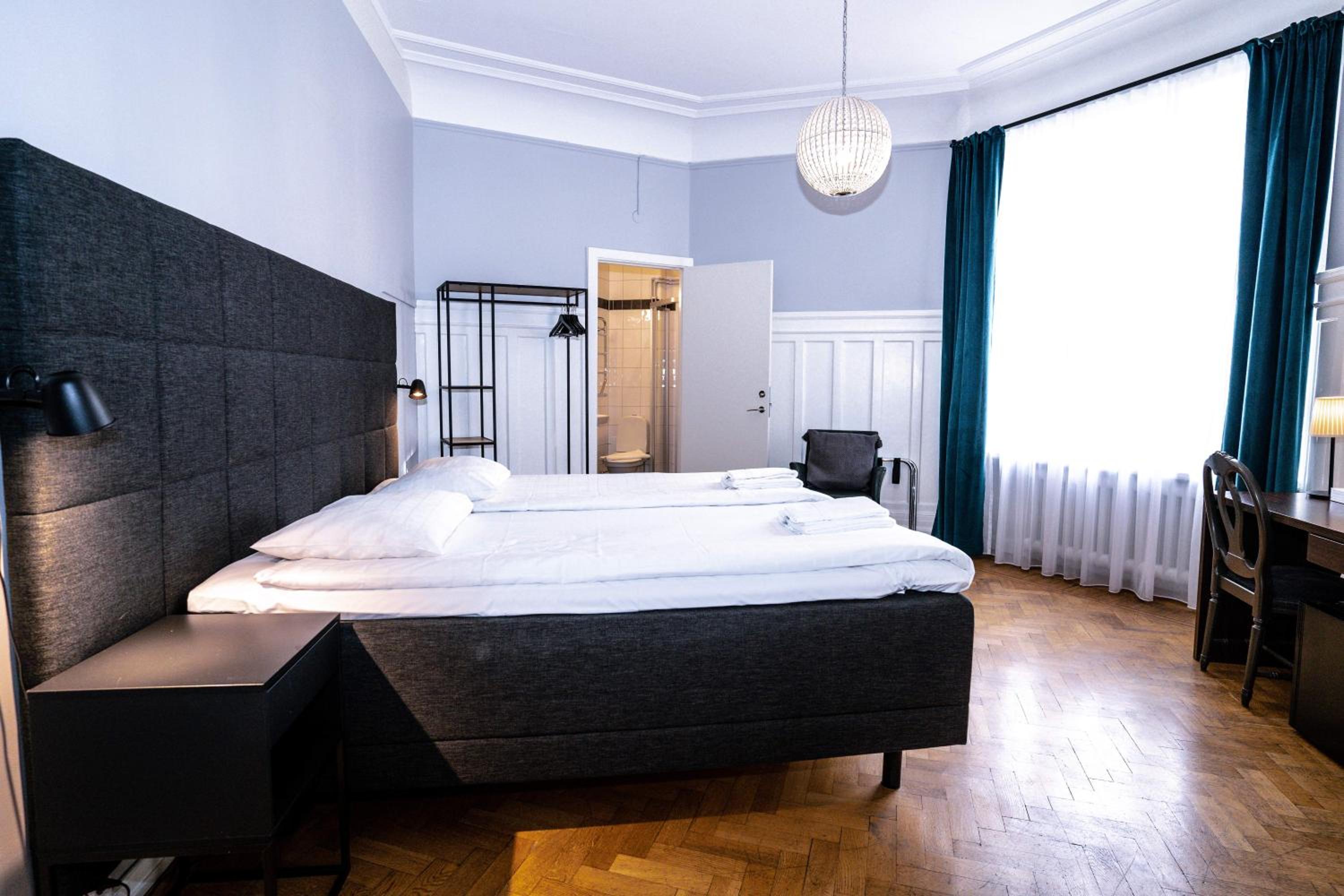 Double Room - Photo 1