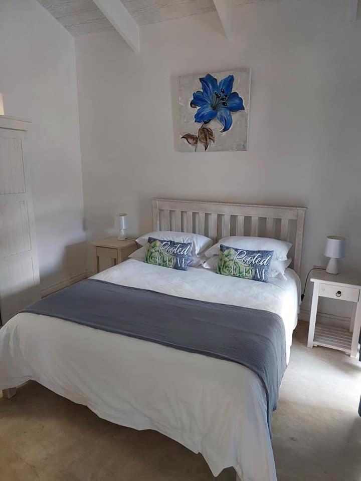 Three-Bedroom Premium Apartment with Balcony - Photo 1