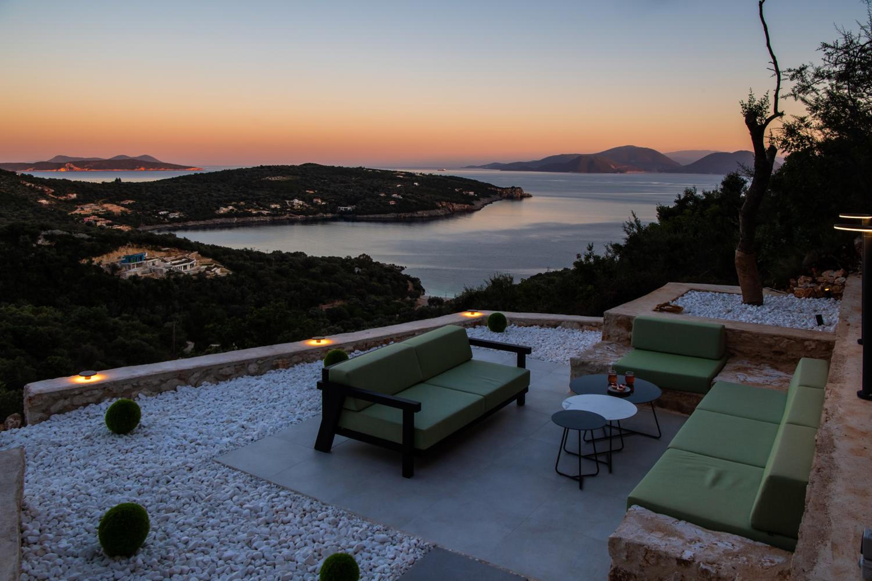 Superior Villa photo 2