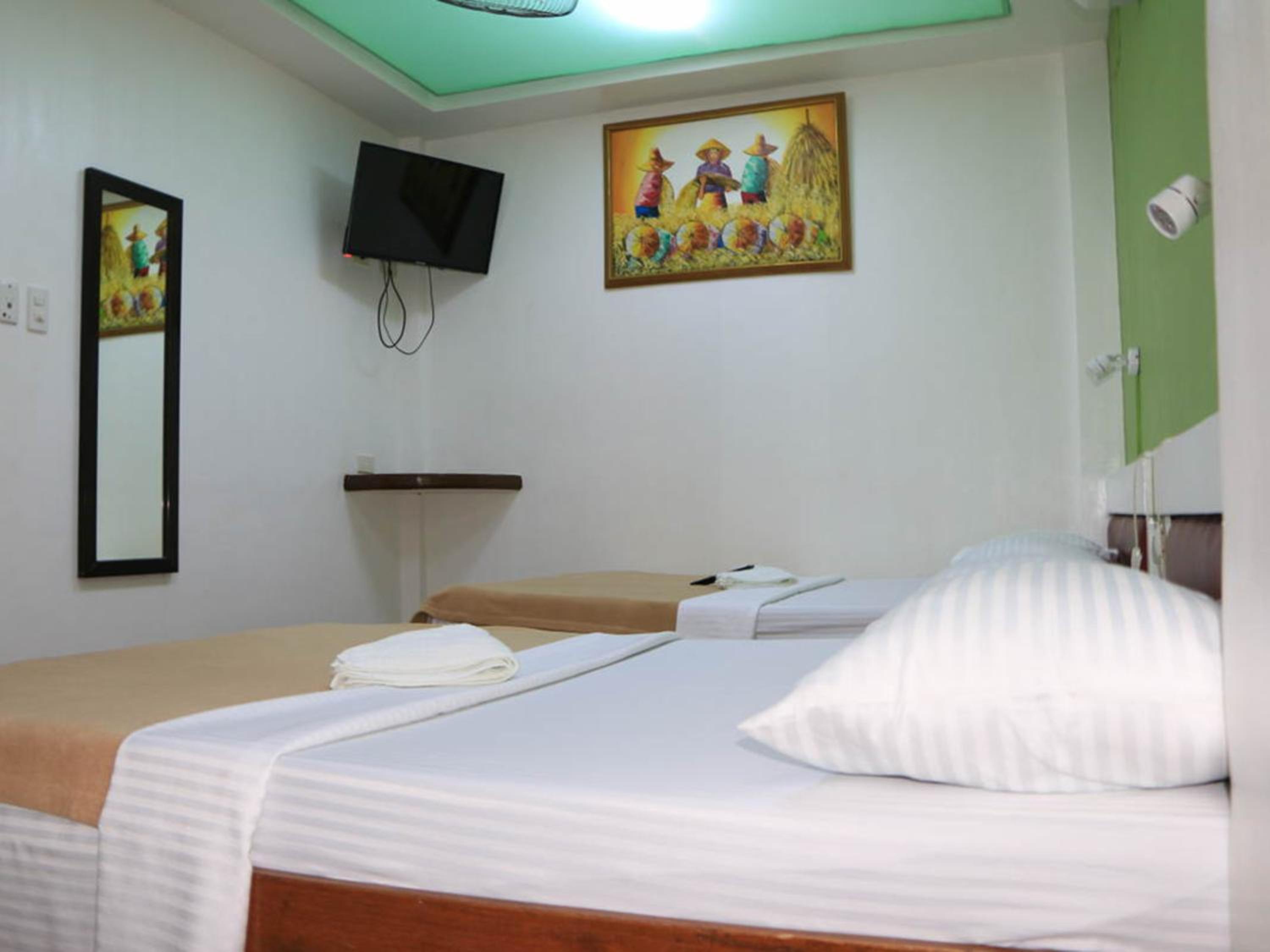 Deluxe Room - Photo 2