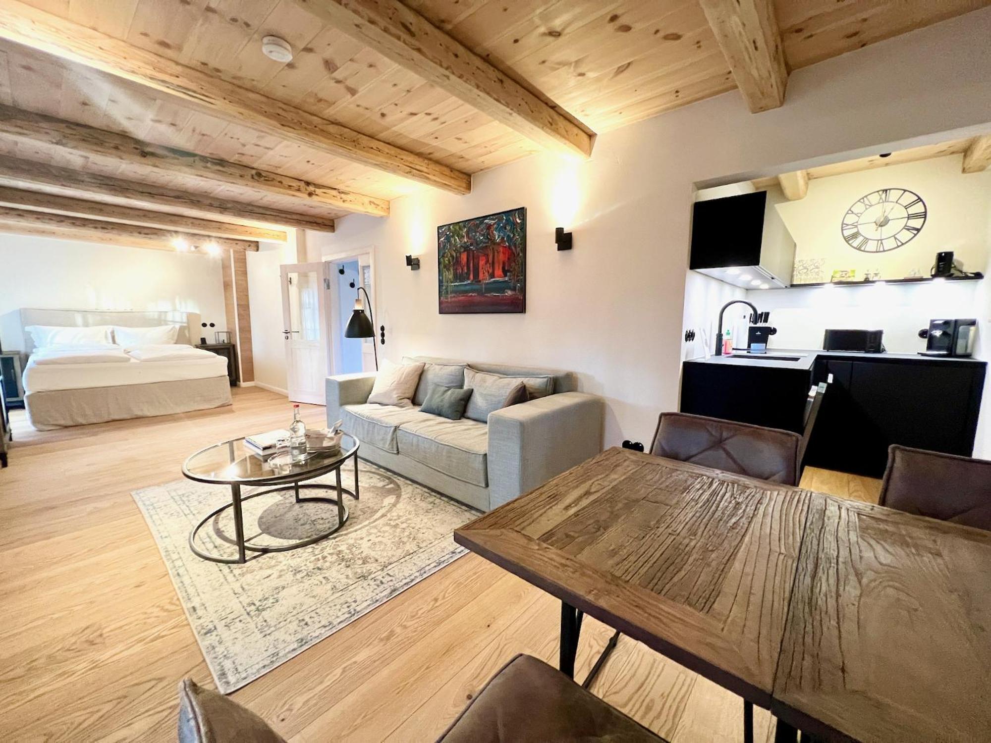 One-Bedroom House photo 1