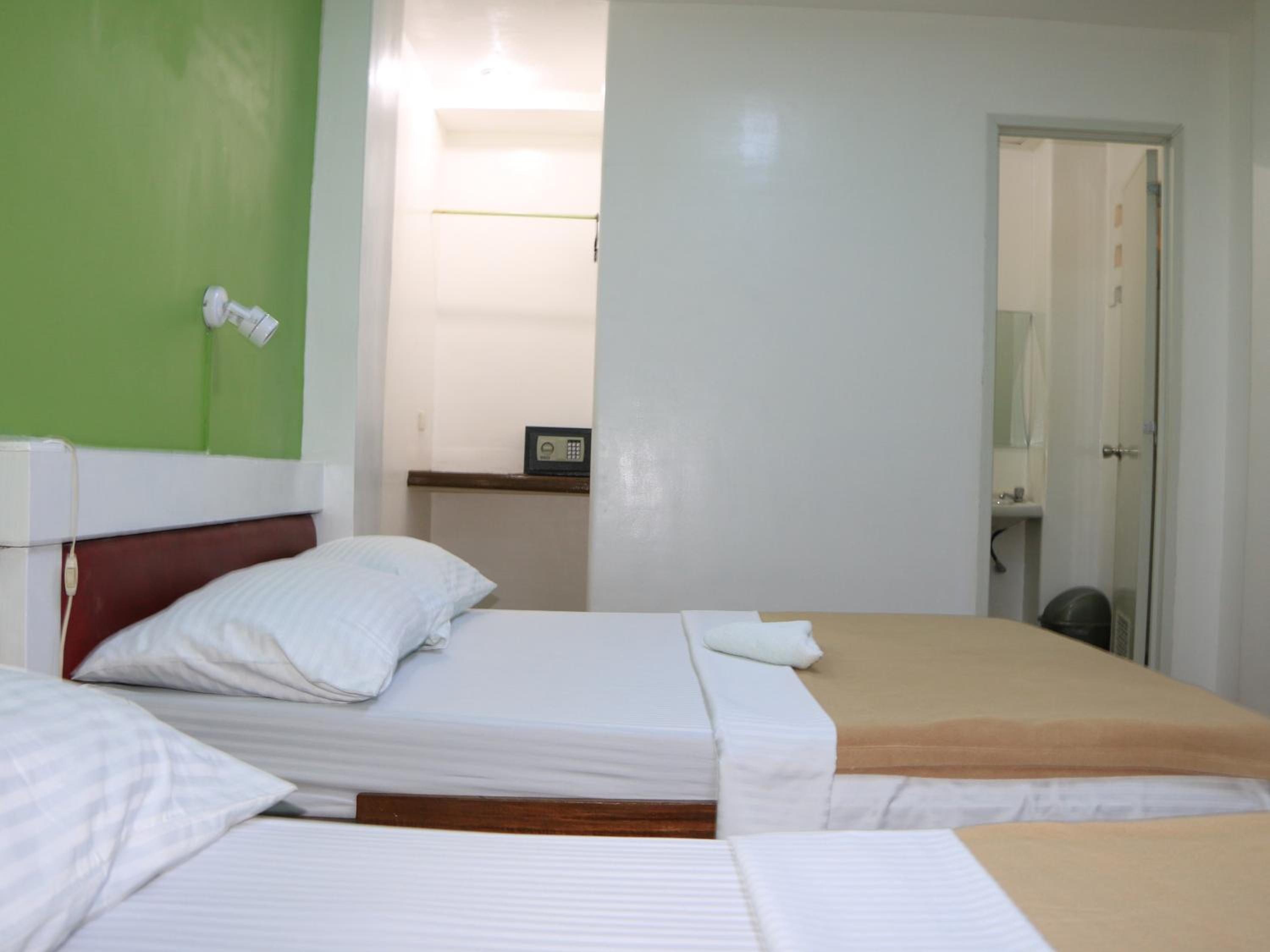 Deluxe Room - Photo 3