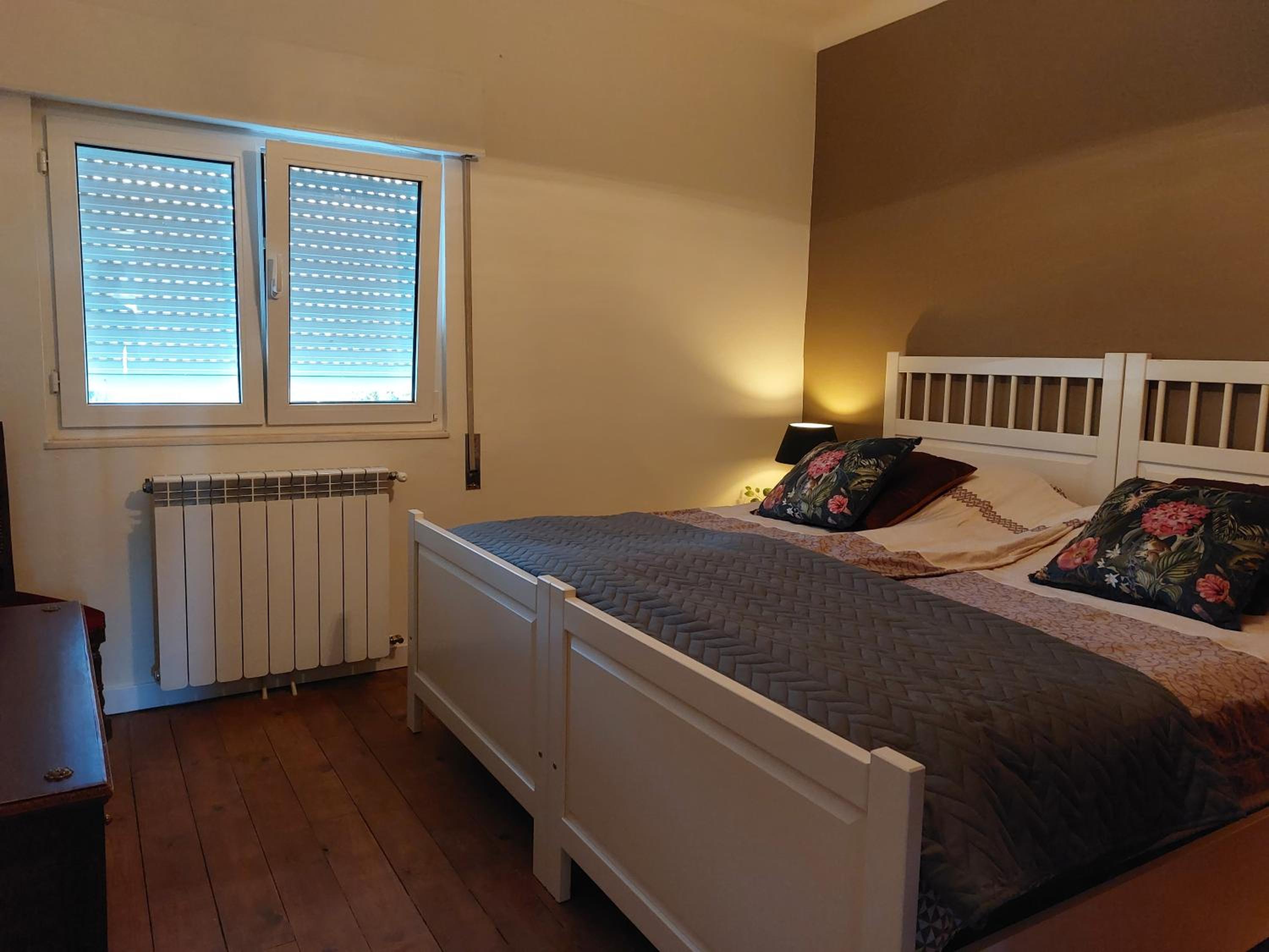 Three-Bedroom House photo 3