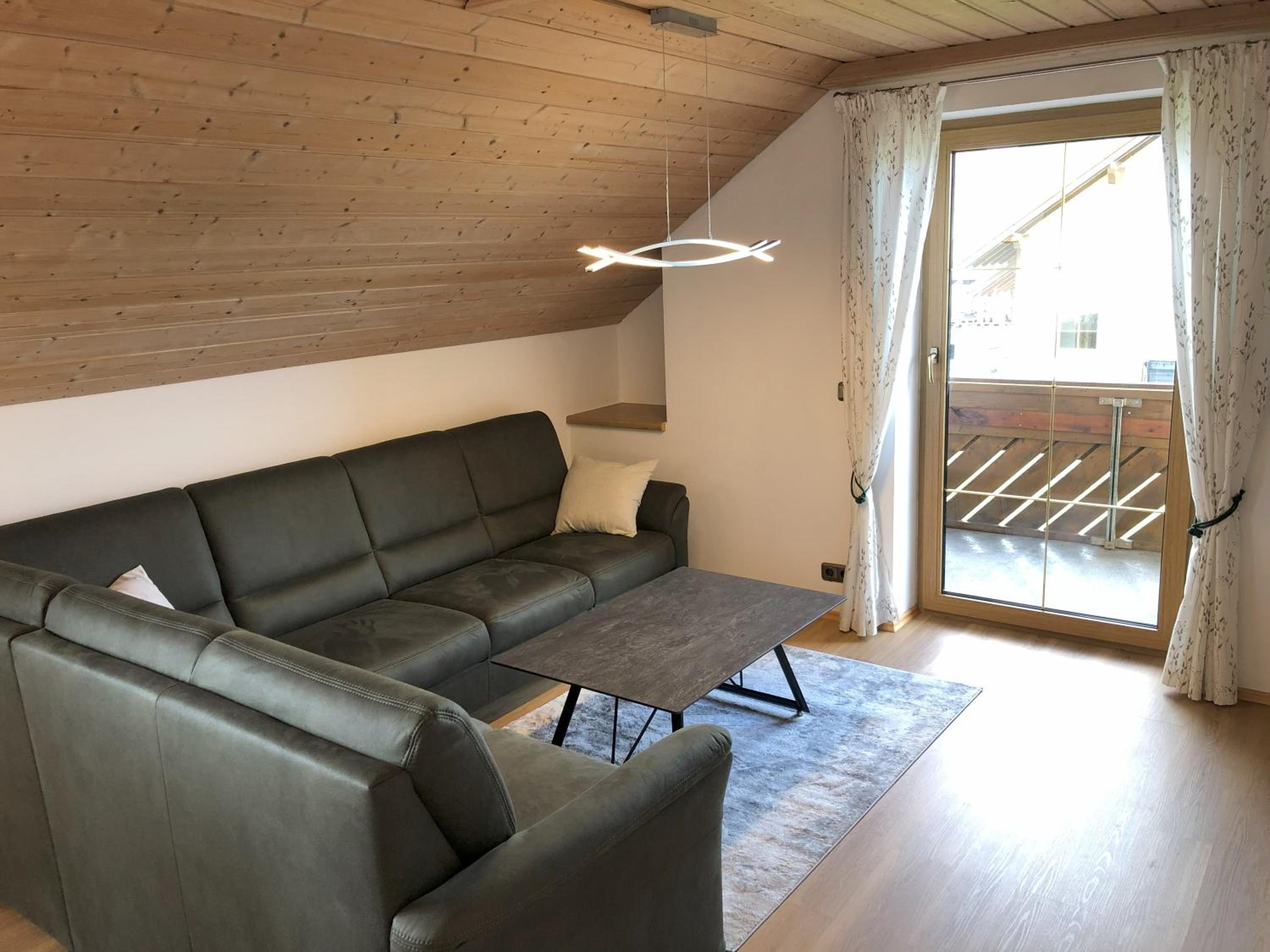 Two-Bedroom Deluxe Apartment with Garden View photo 3