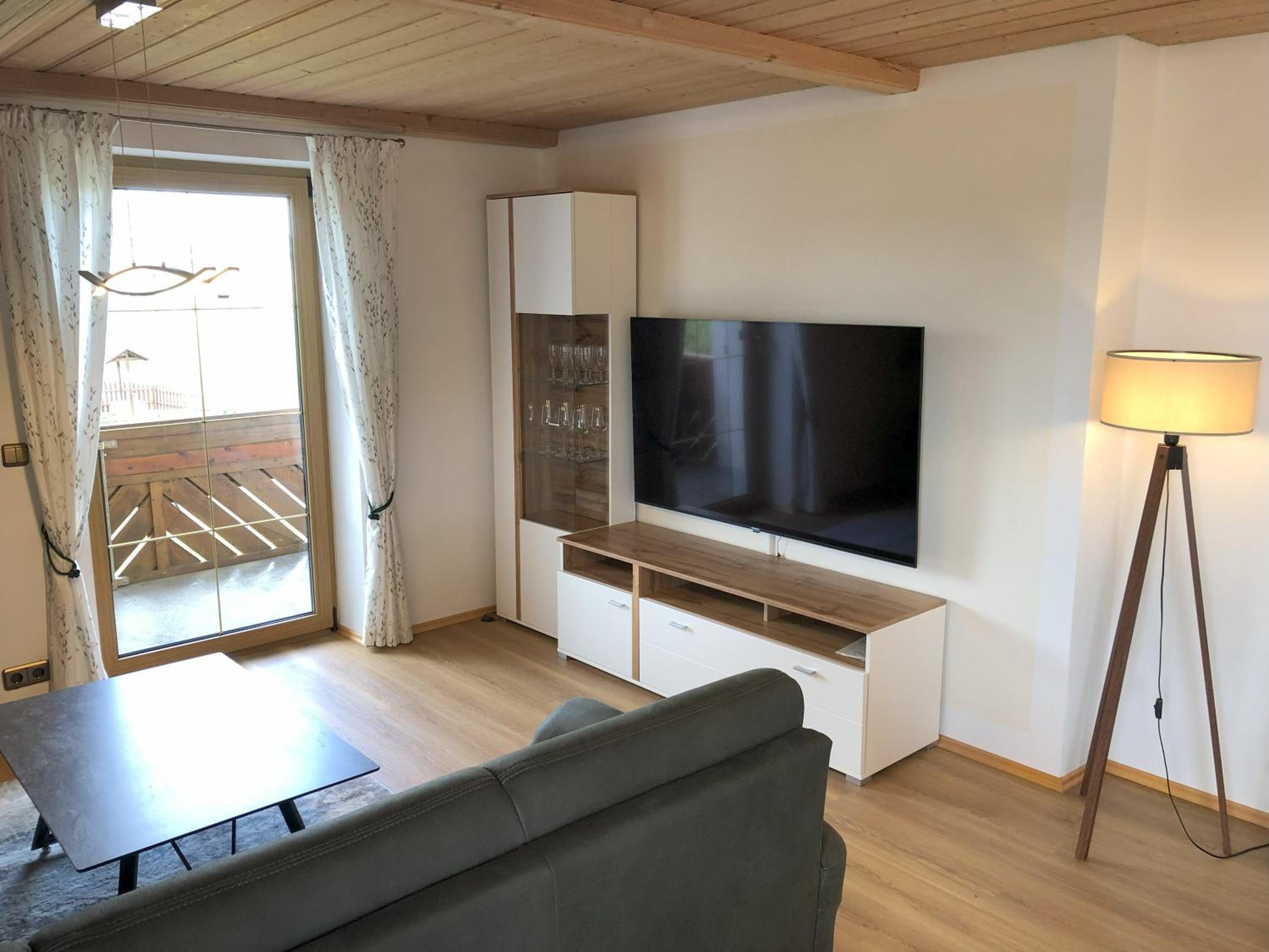 Two-Bedroom Deluxe Apartment with Garden View