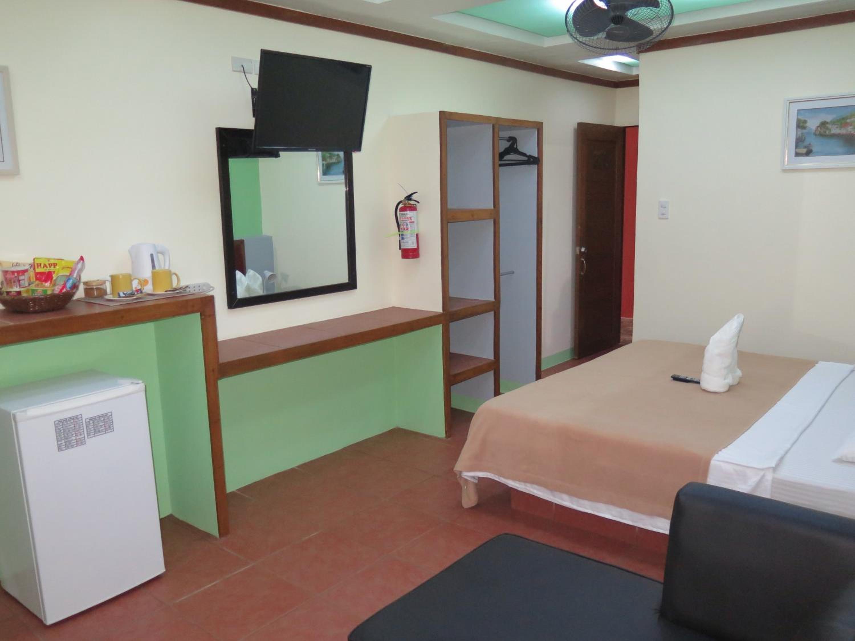 King Suite with Pool View - Photo 1