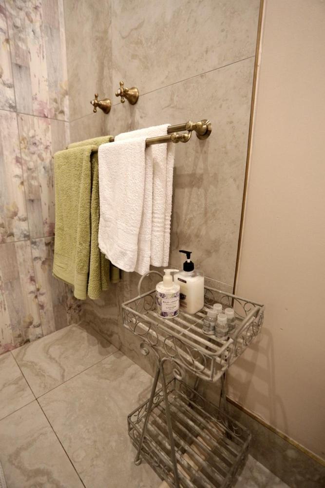 Superior Queen Room 5 - Photo 7