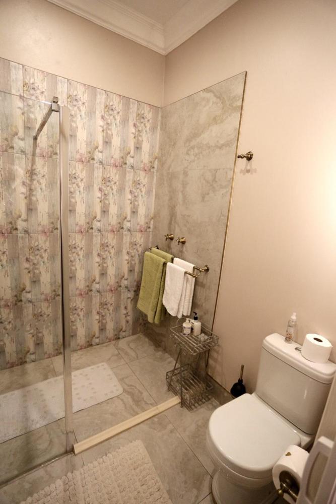 Superior Queen Room 5 - Photo 18