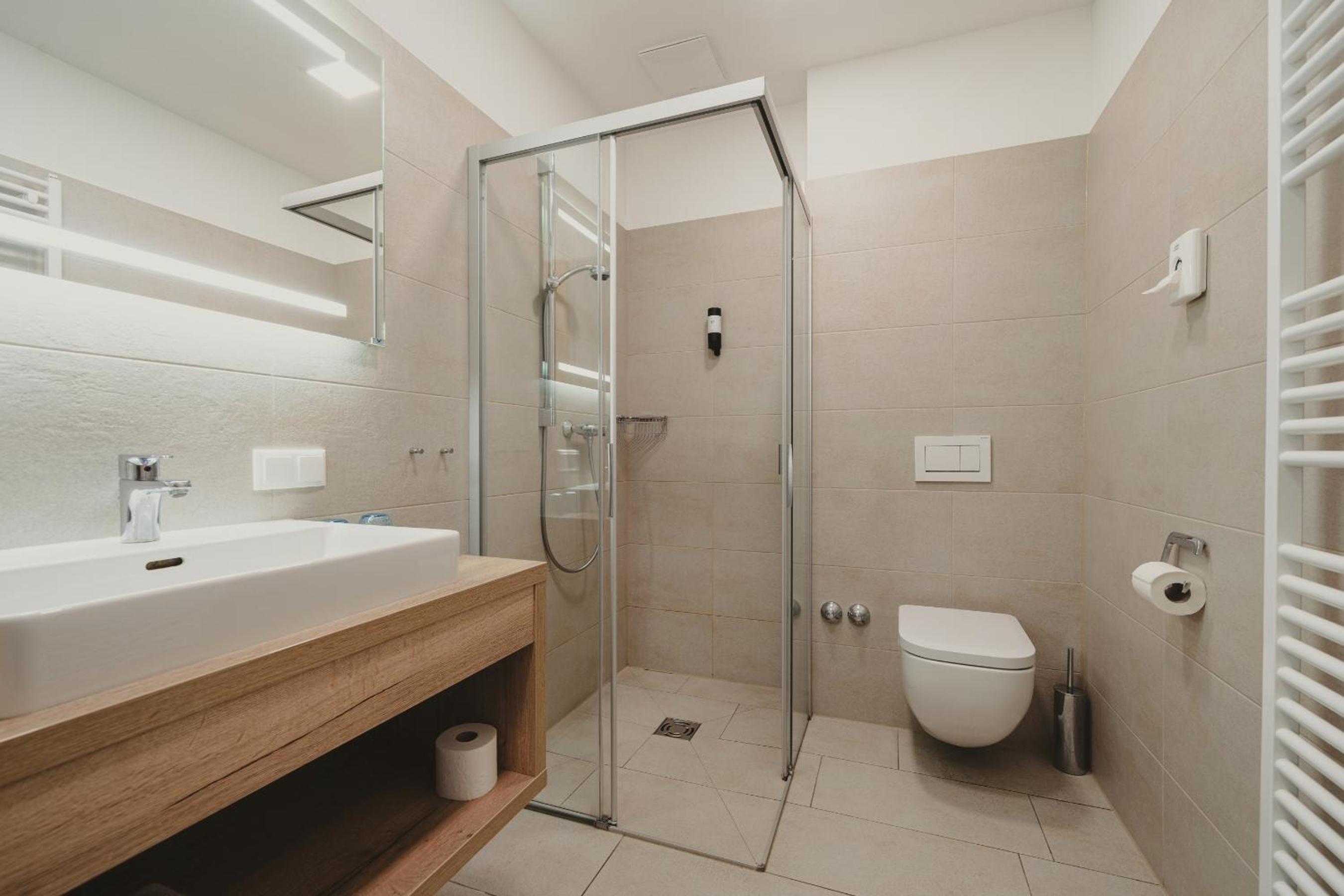 Deluxe Double Room with Balcony photo 2