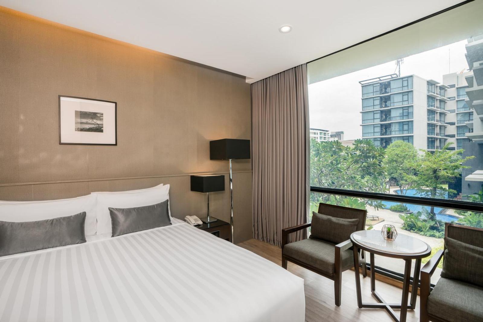 Deluxe Double Room with Pool View - Photo 1