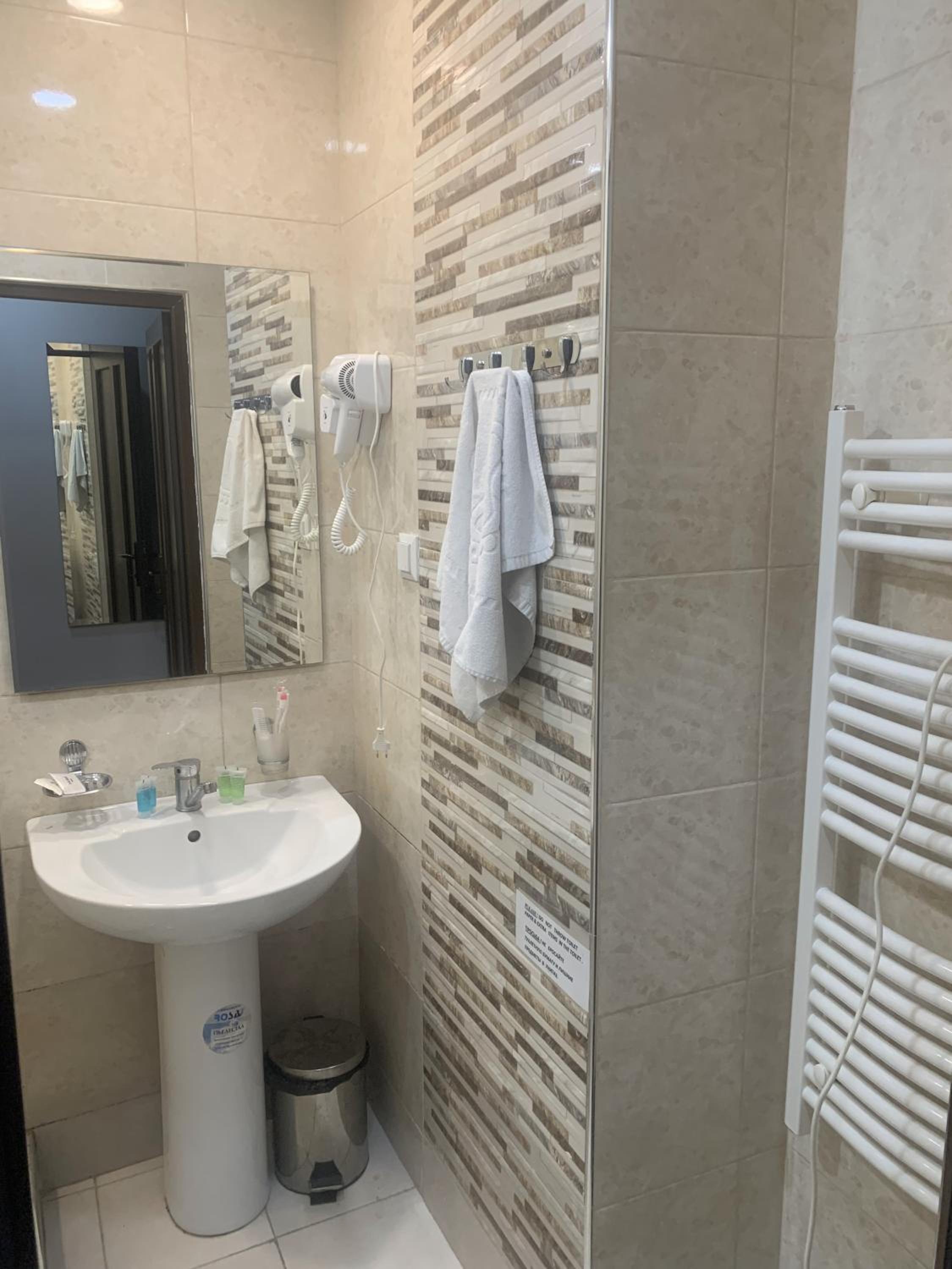 Budget Double or Twin Room photo 3