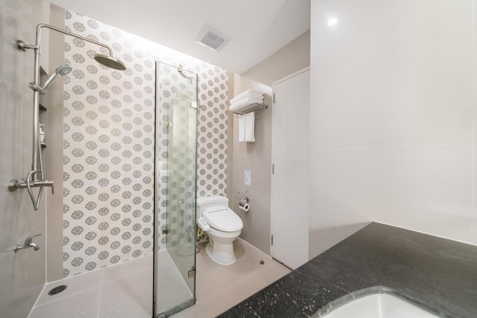 Grand Suite with Double Bed - Photo 3