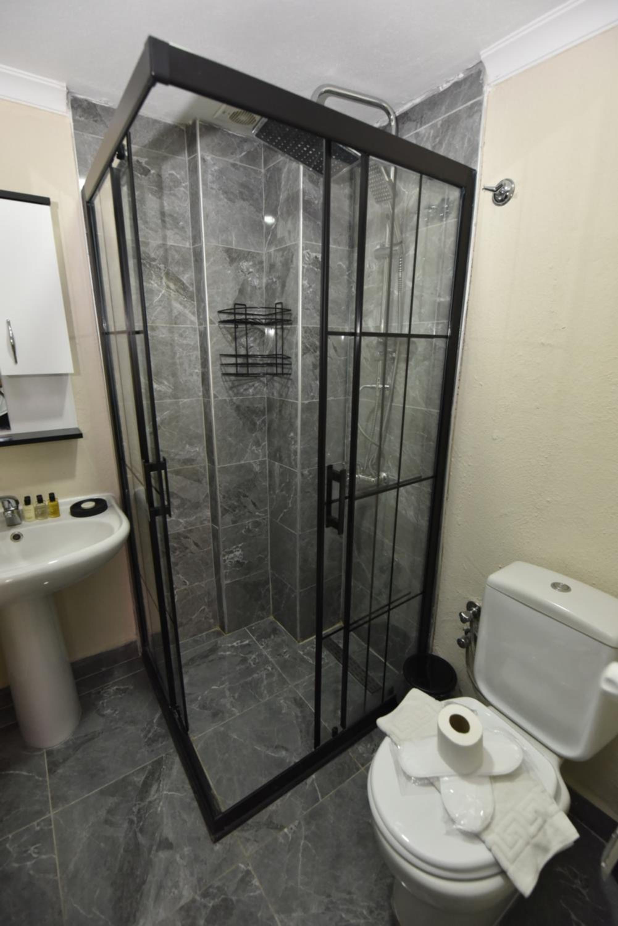 Economy Double or Twin Room - Photo 6