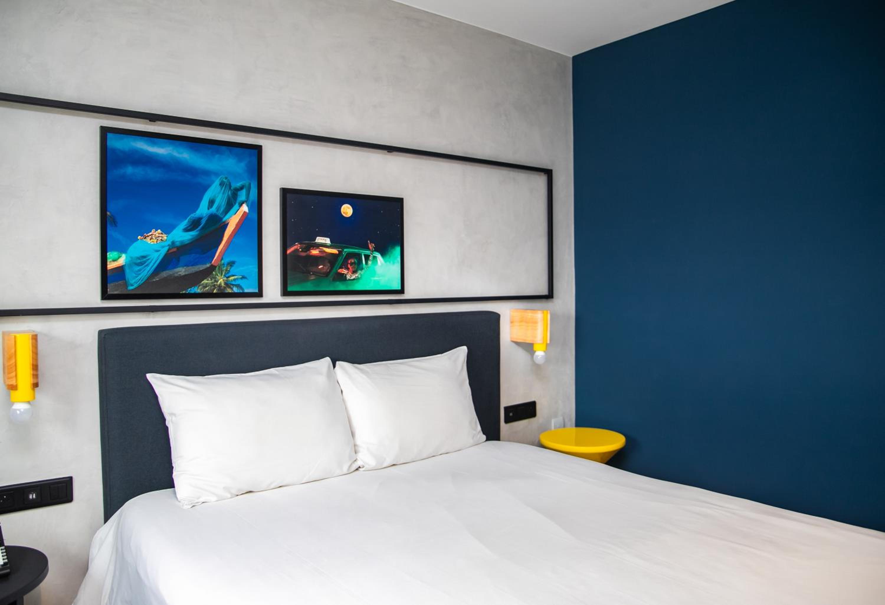 Standard Double Room - Photo 35