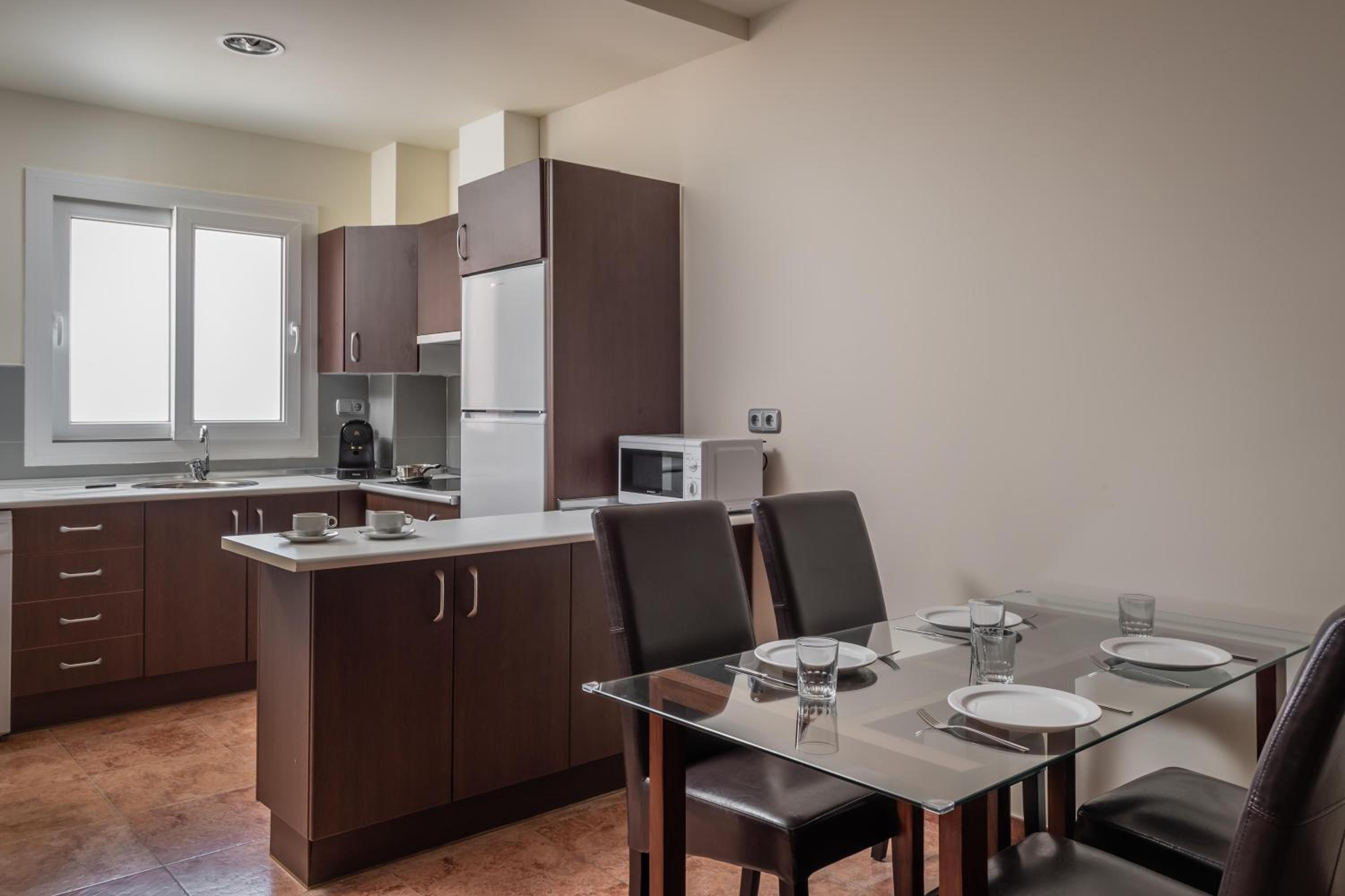 Two-Bedroom Apartment (5 Adults) photo 2