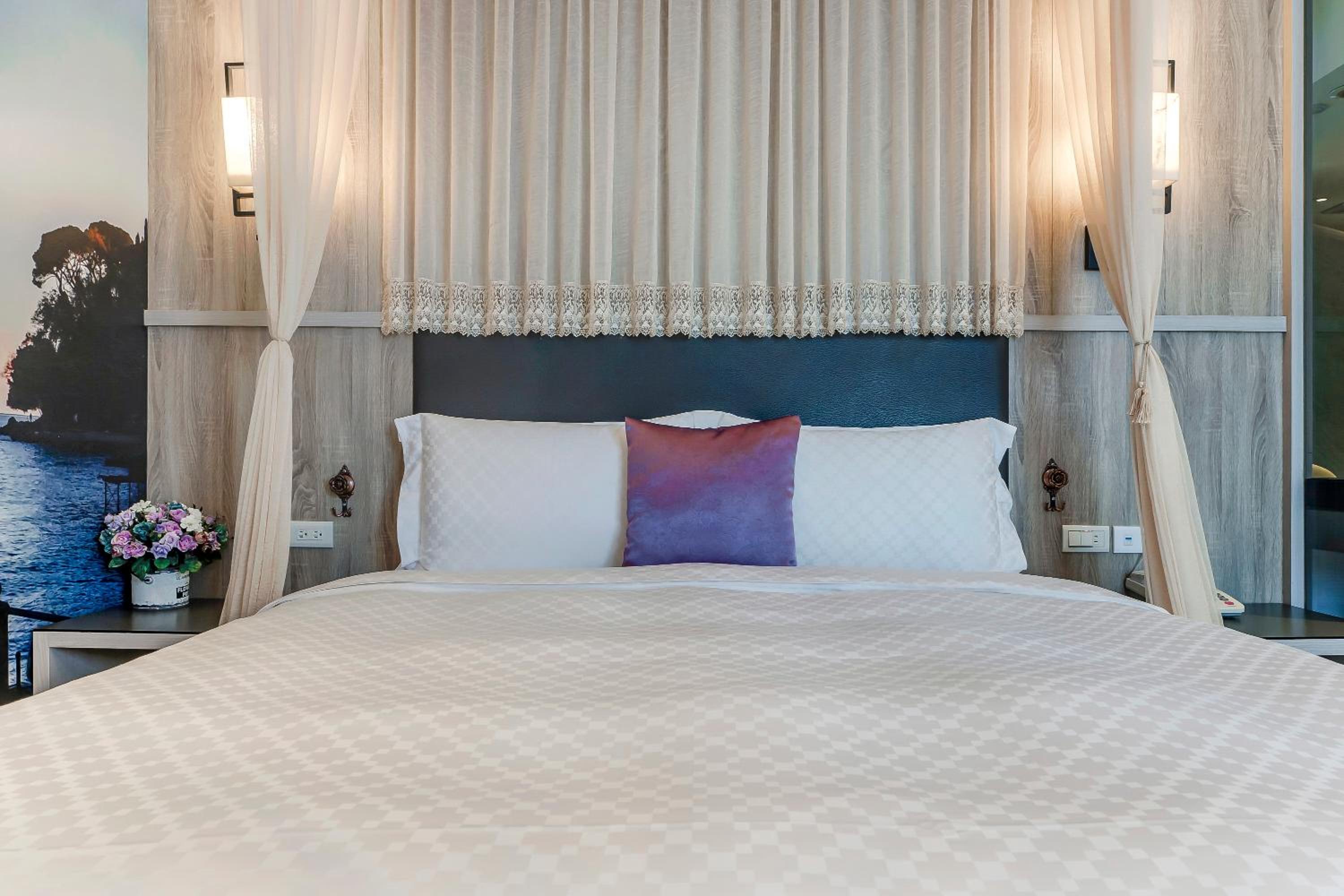 Double Room with Balcony - Photo 14