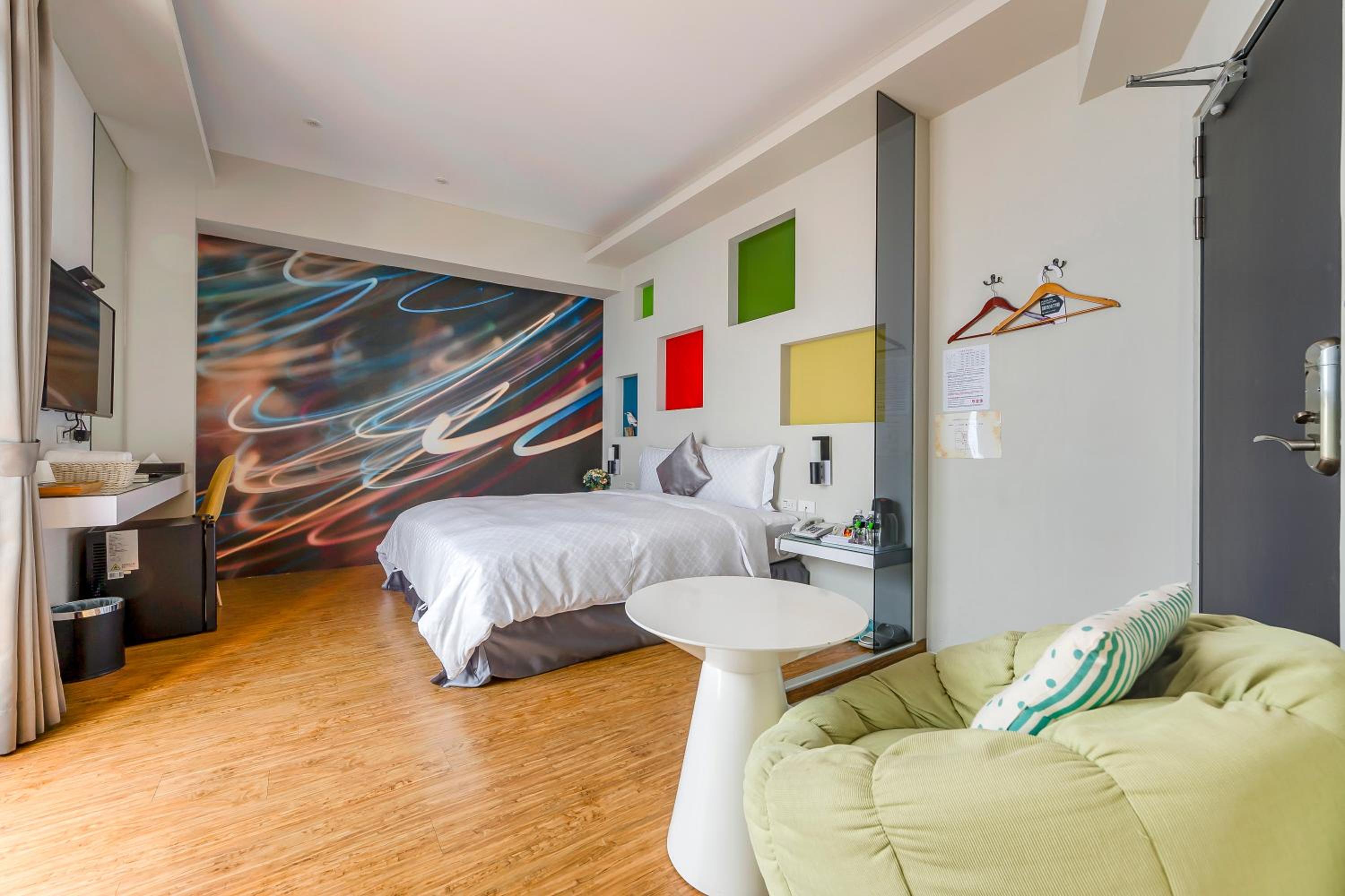 Double Room with Balcony - Photo 16