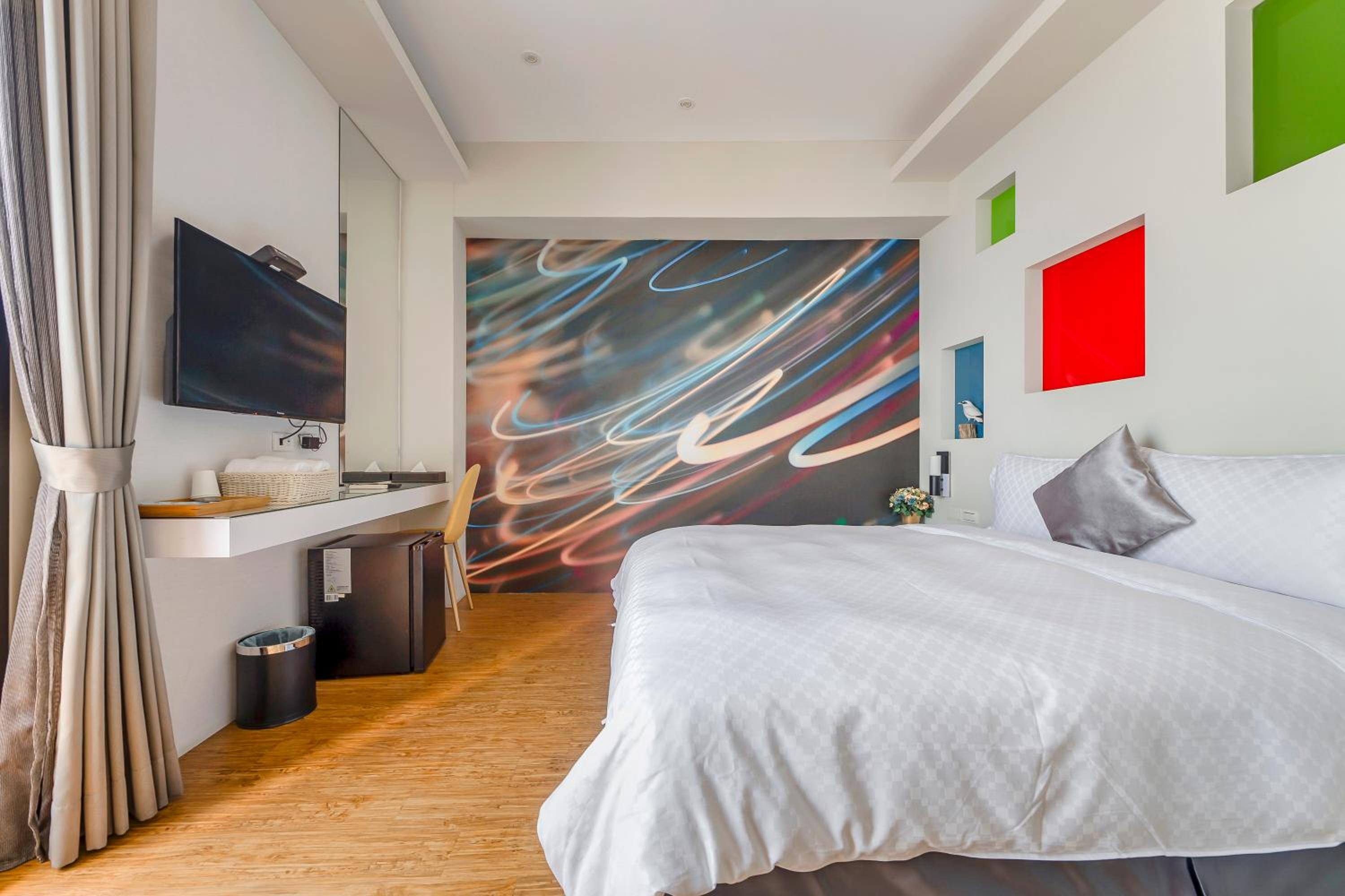 Double Room with Balcony - Photo 8